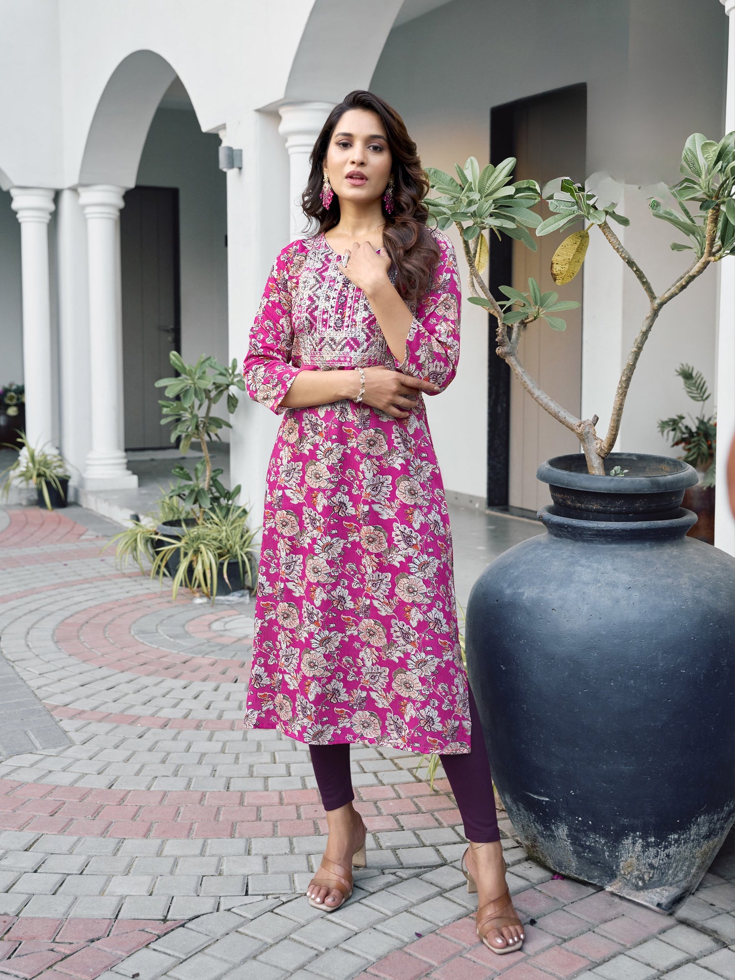 Helen Kurti - Roop Darshan