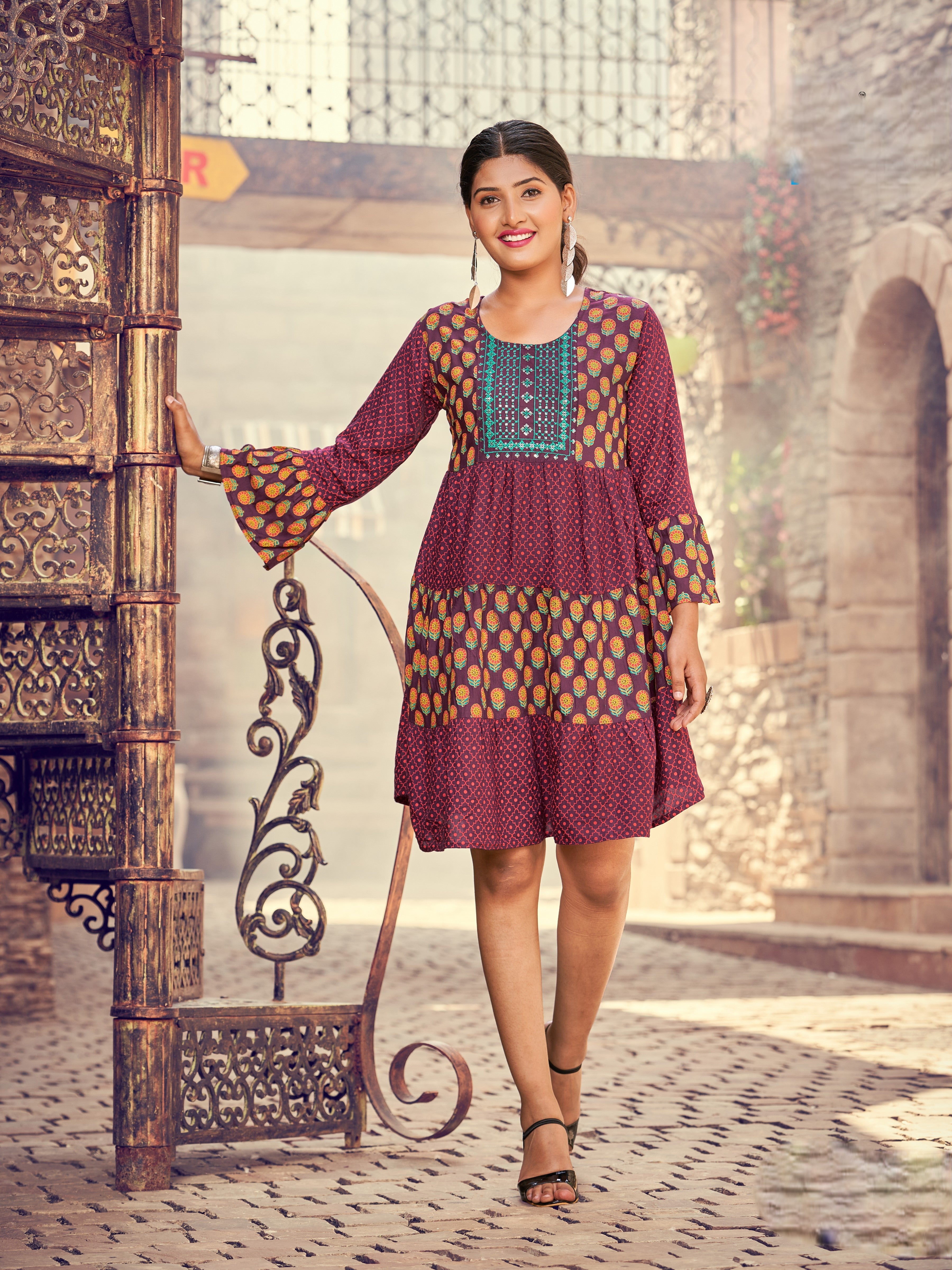 Darshi Short Kurti - Roop Darshan