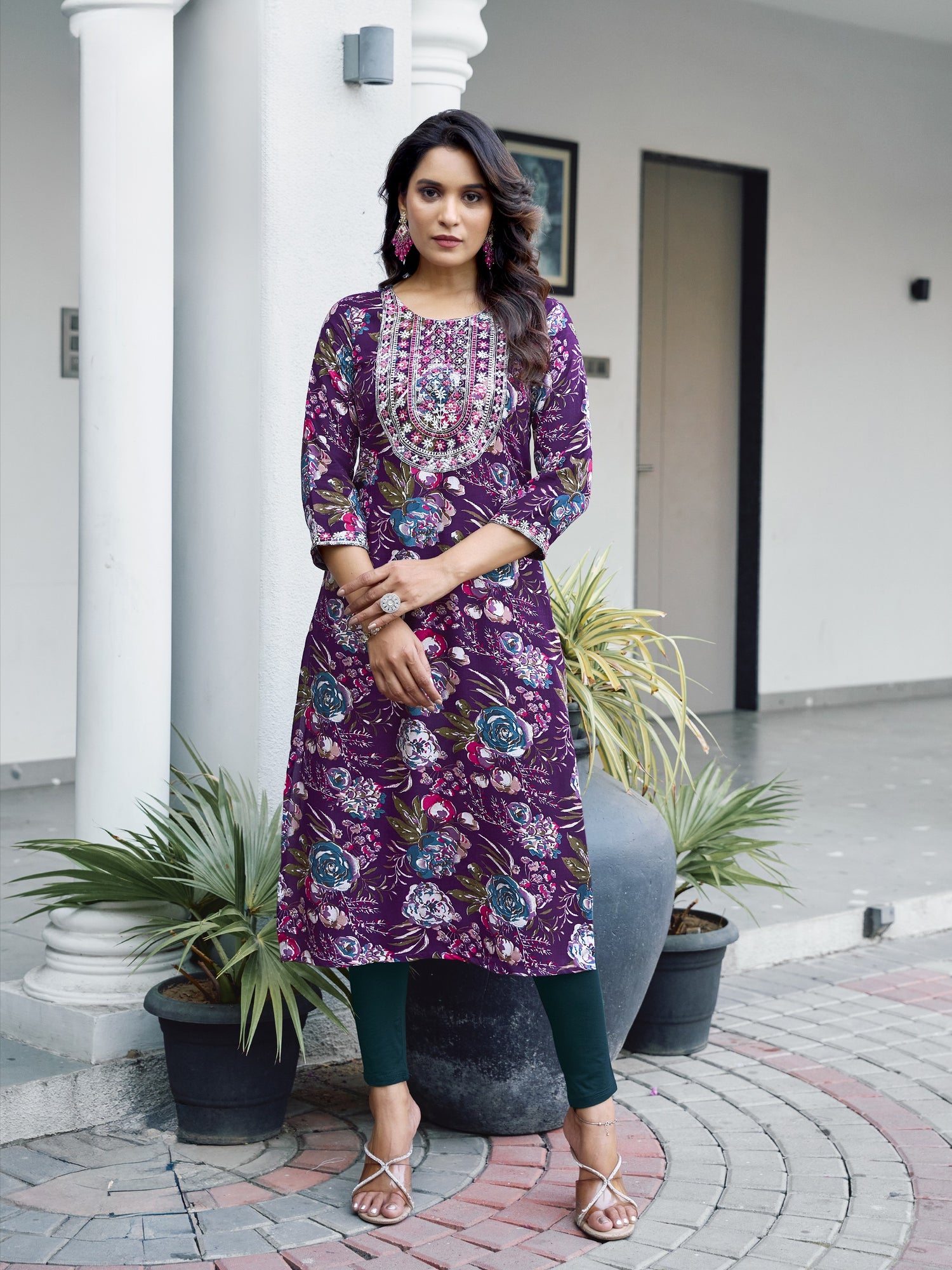 Helen Kurti - Roop Darshan