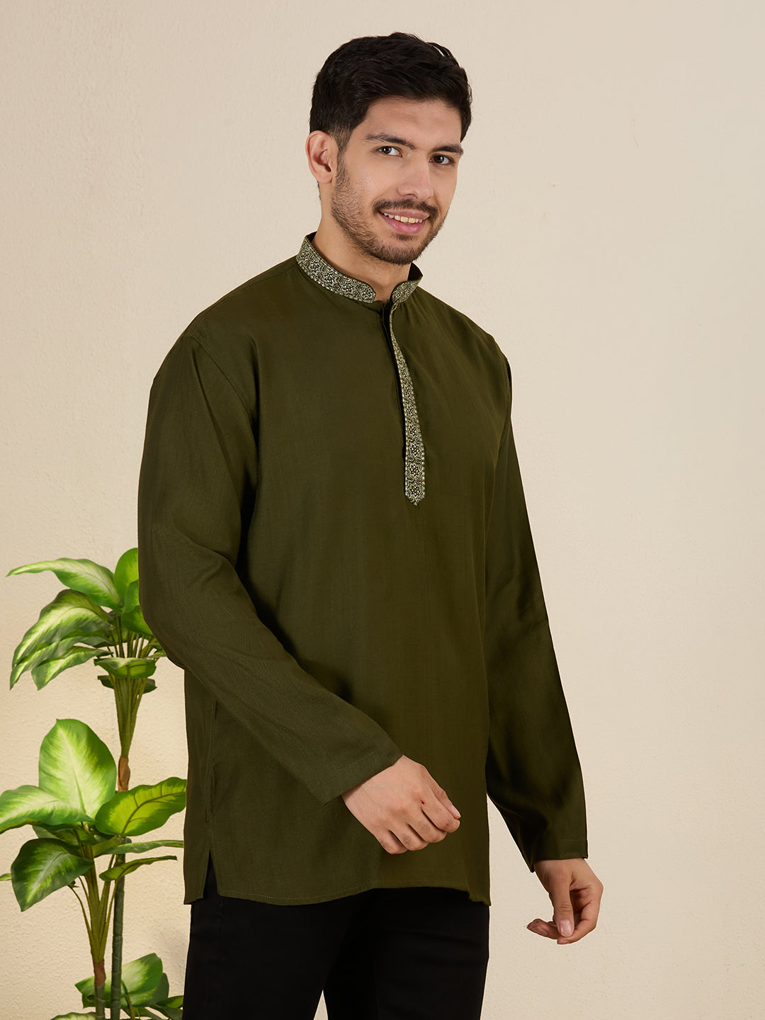 Mens Embroidered Kurta