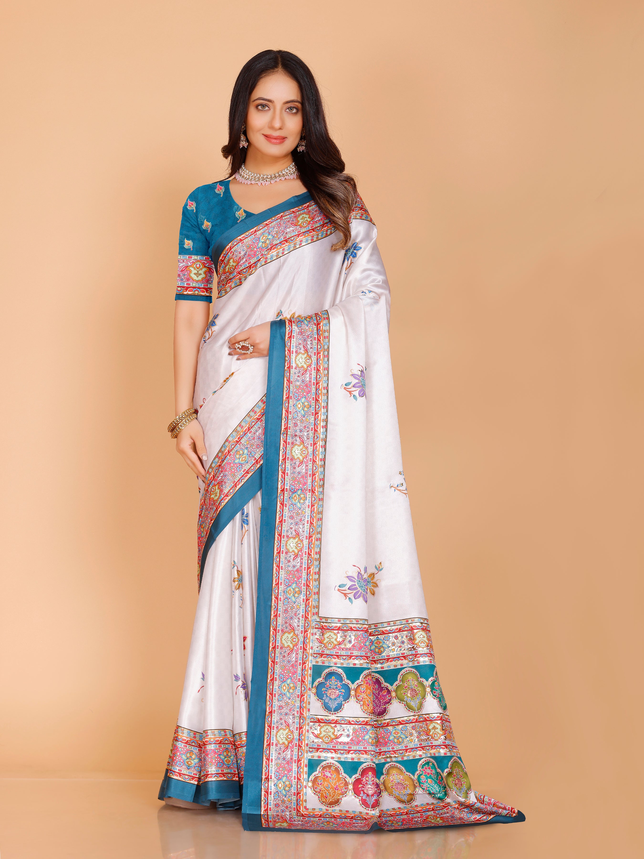 Navya Saree