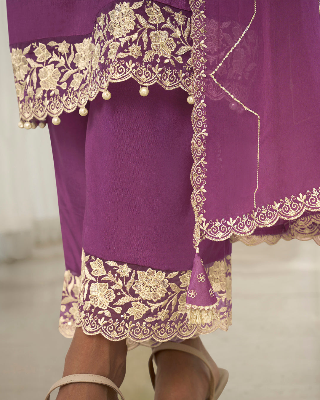 Siya Kamiz & Pant - Roop Darshan