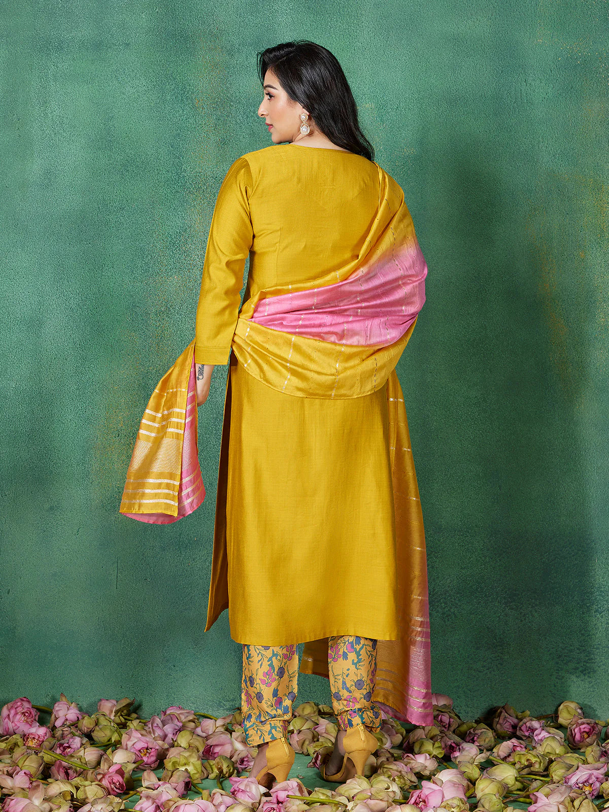 Rishika Kamiz & Pant - Roop Darshan