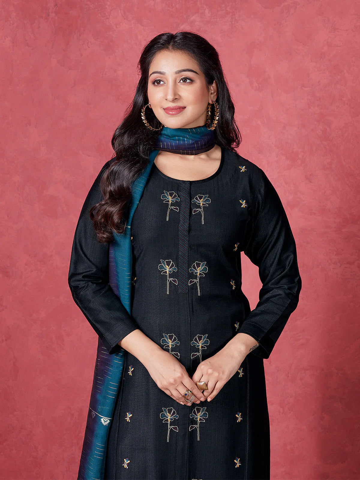 Rishika Kamiz & Pant - Roop Darshan