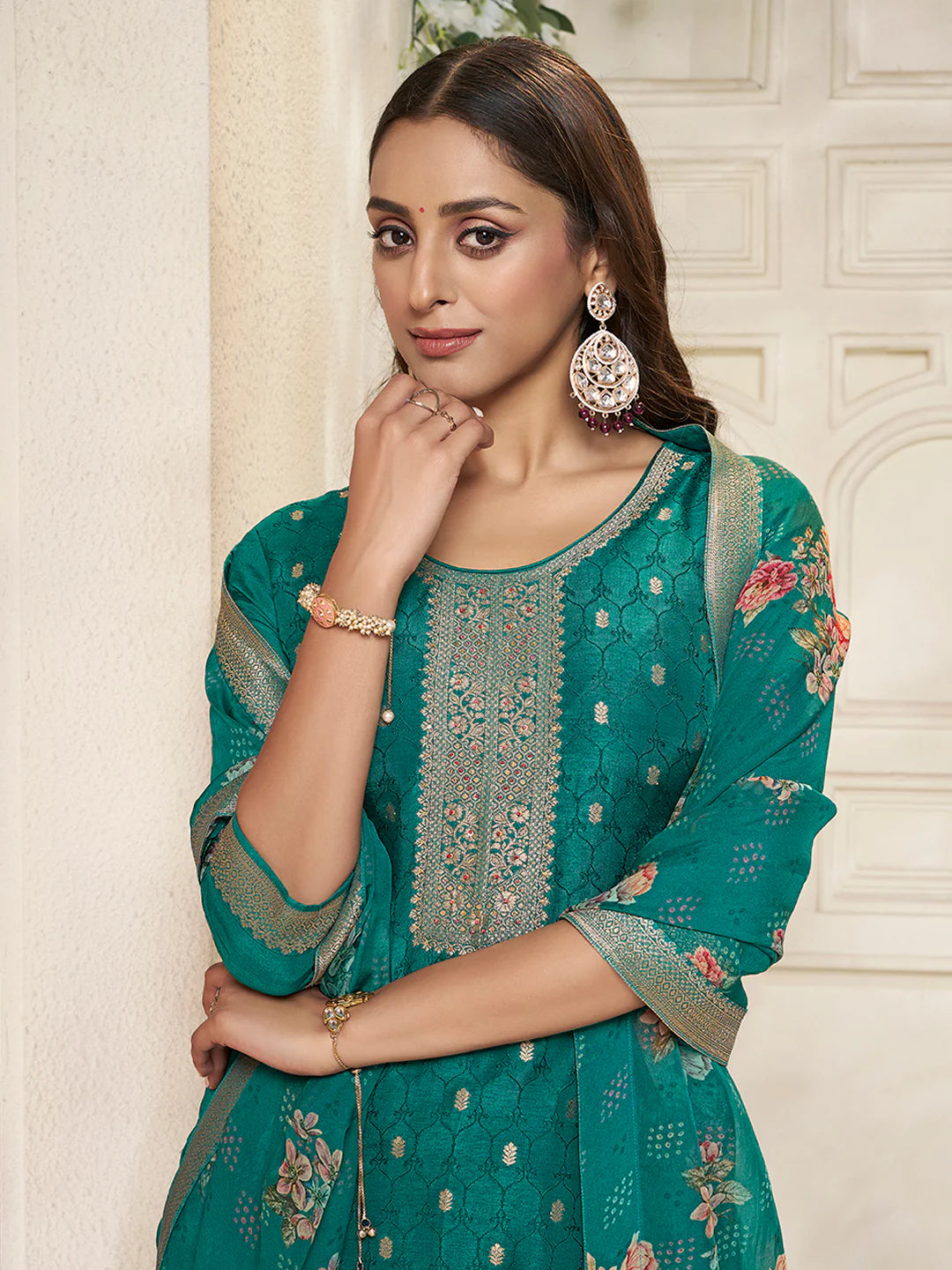 Pari Kamiz & Pant - Roop Darshan
