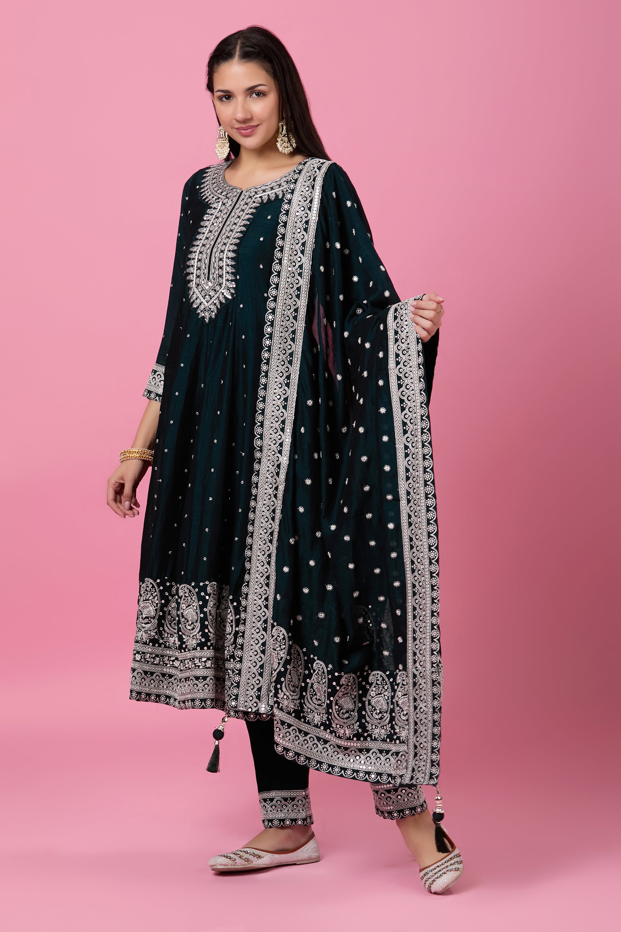 Roshani Kamiz & Pant - Roop Darshan