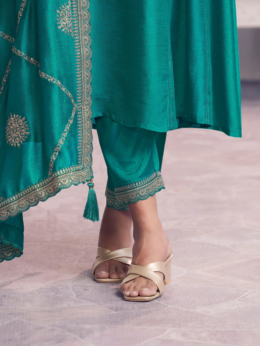 Mini Kamiz & Pant - Roop Darshan