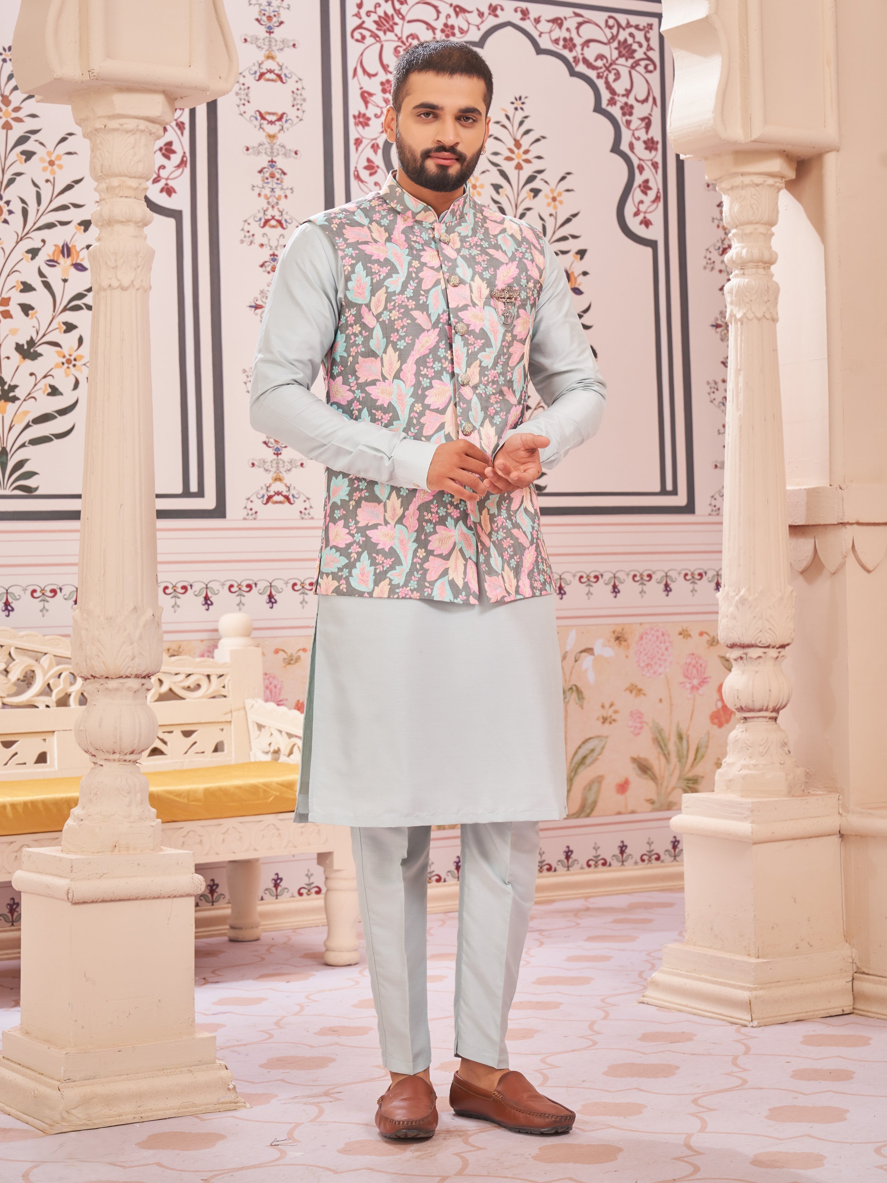 Mens Kurta Set With Jacket - Roop Darshan