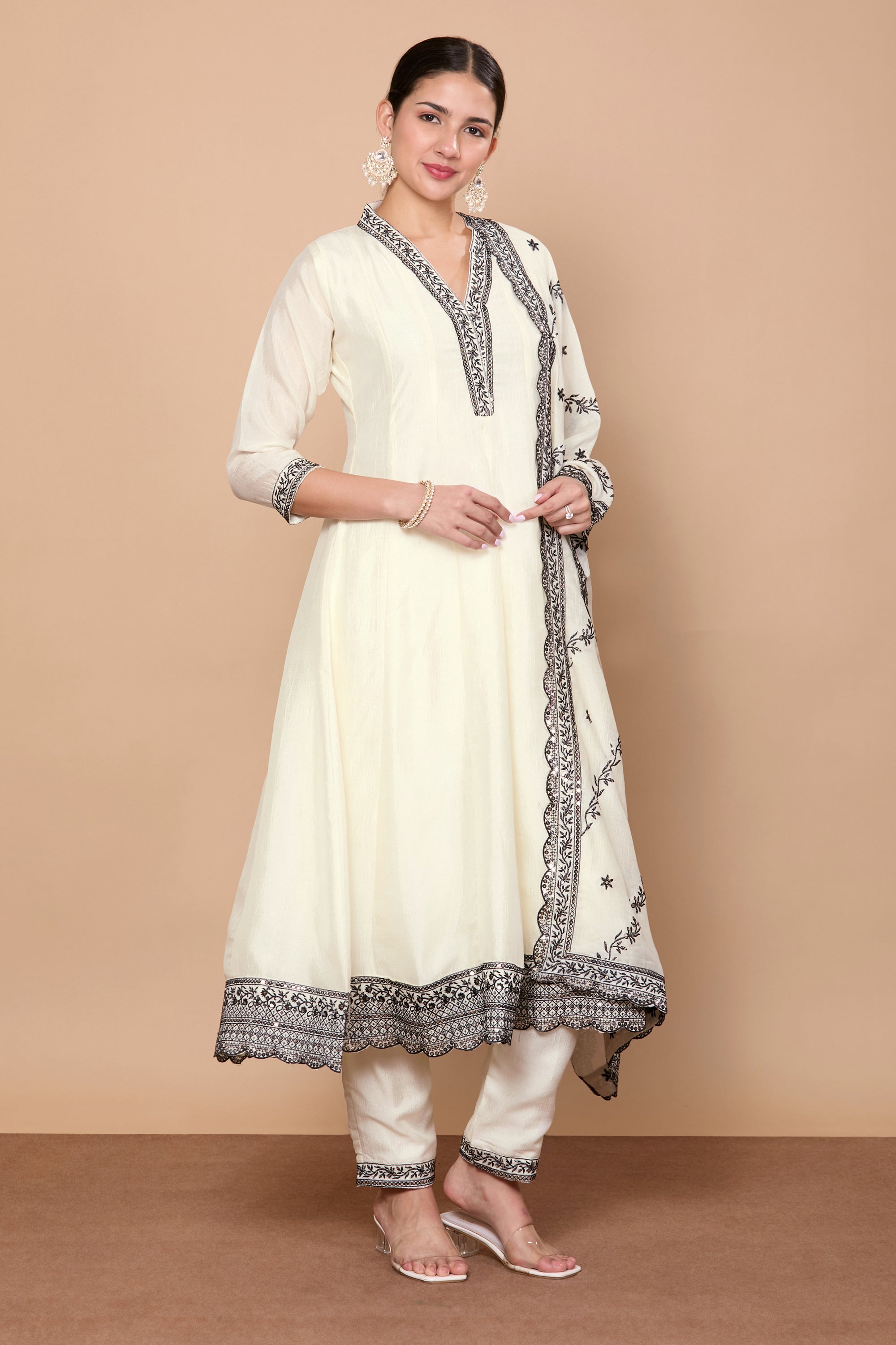 Aarohi Flair Kamiz & Pant - Roop Darshan