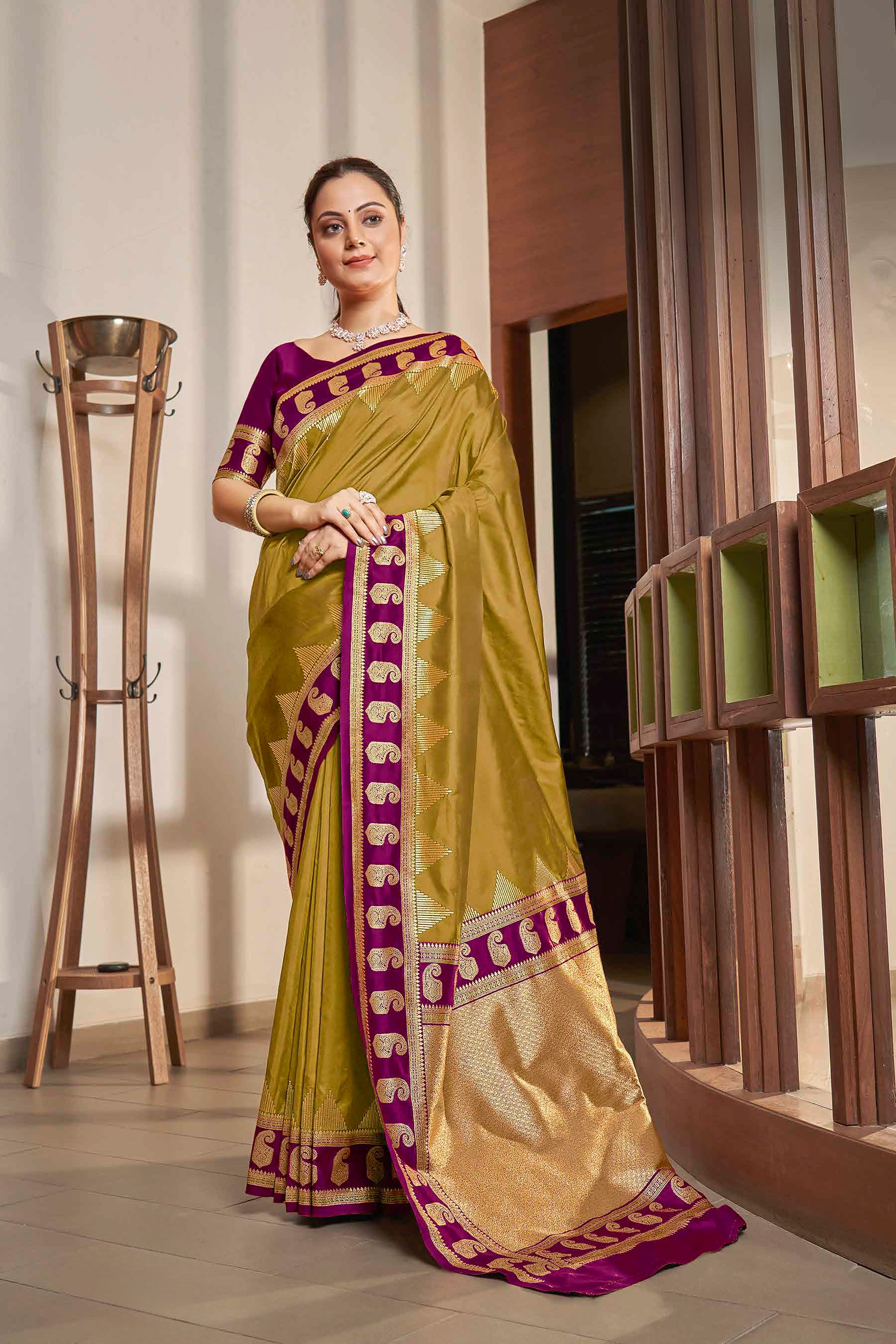 Gauri Weaving Silk Saree - Roop Darshan