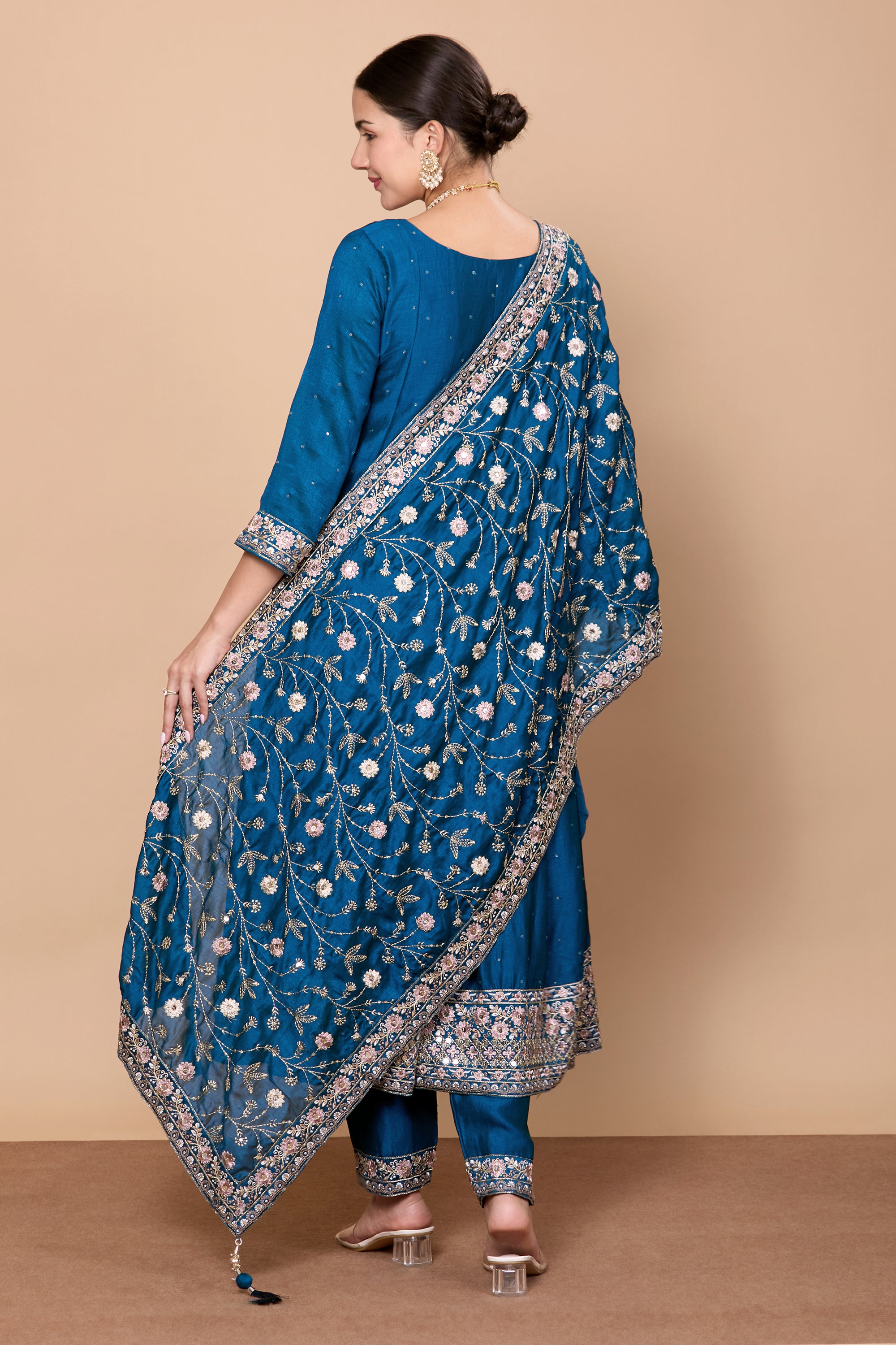 Aarna Flair Kamiz & Pant - Roop Darshan