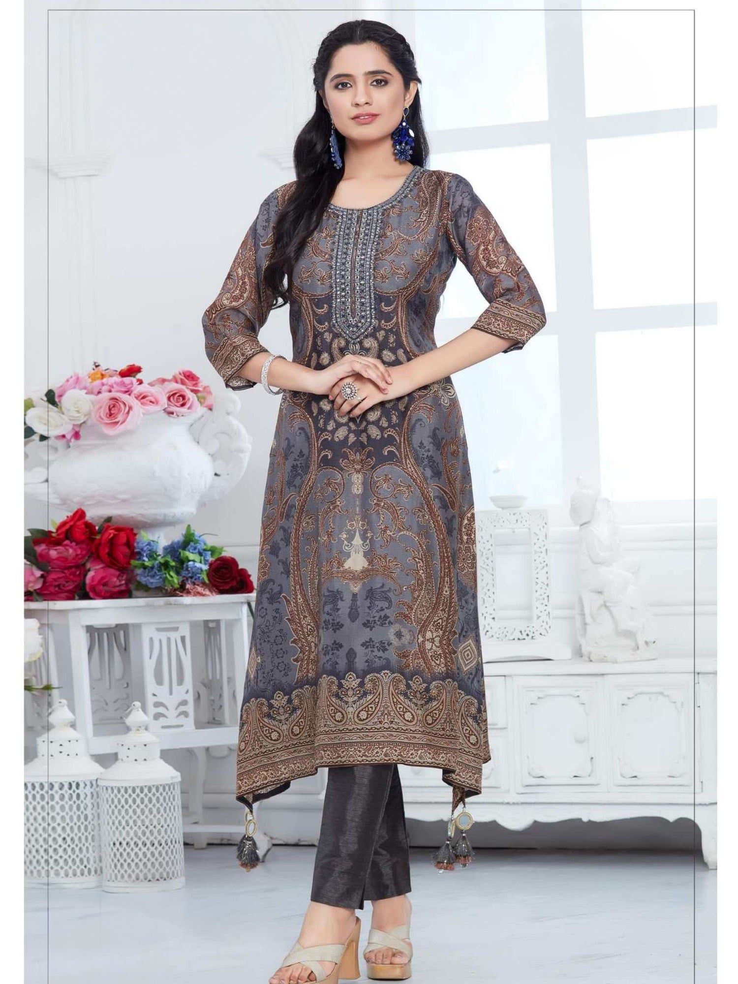 Eshani Kurti With Pant - Roop Darshan
