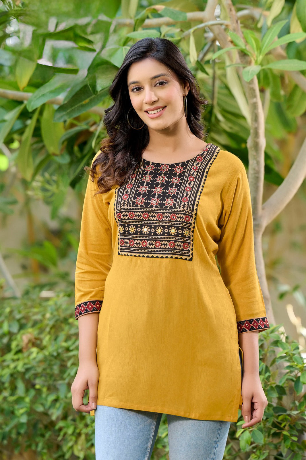 Mina Short Kurti - Roop Darshan