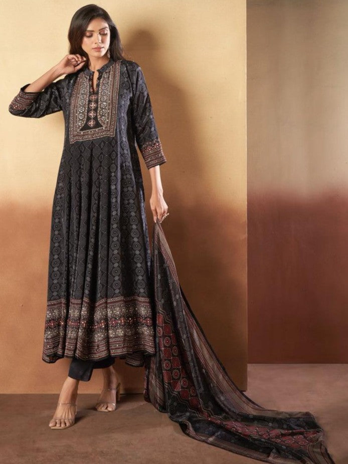 Kavya Kamiz & Pant - Roop Darshan