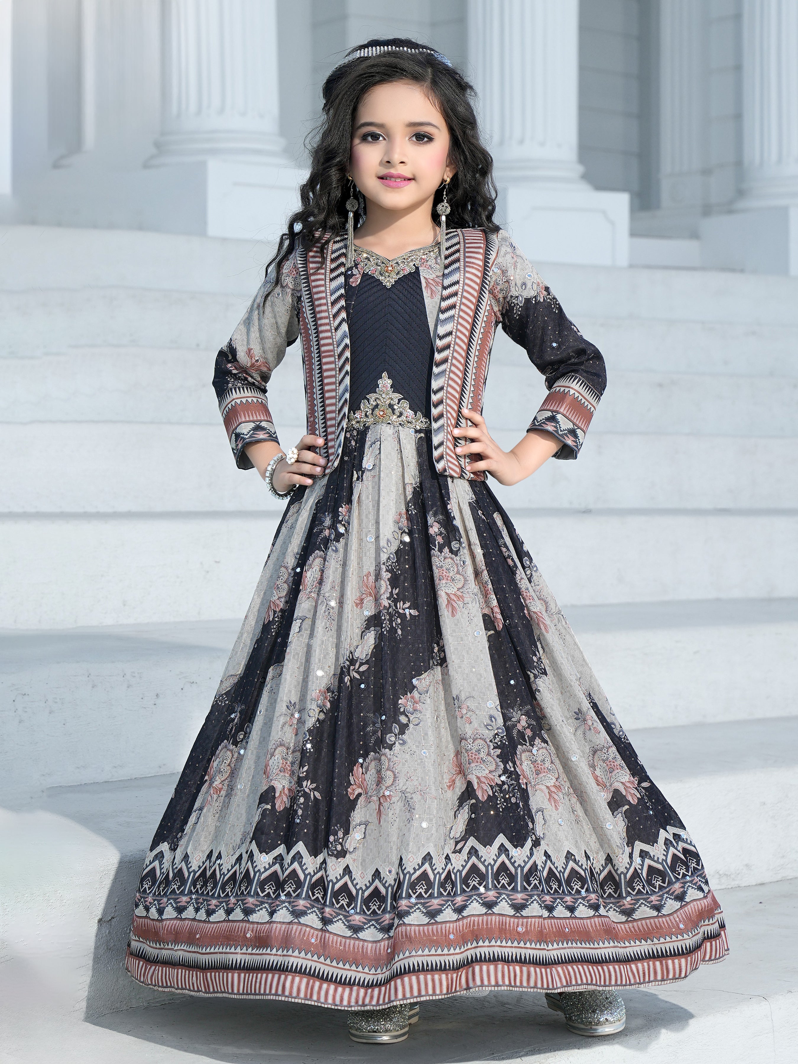 Nirva Flair Suit With Jacket - Roop Darshan