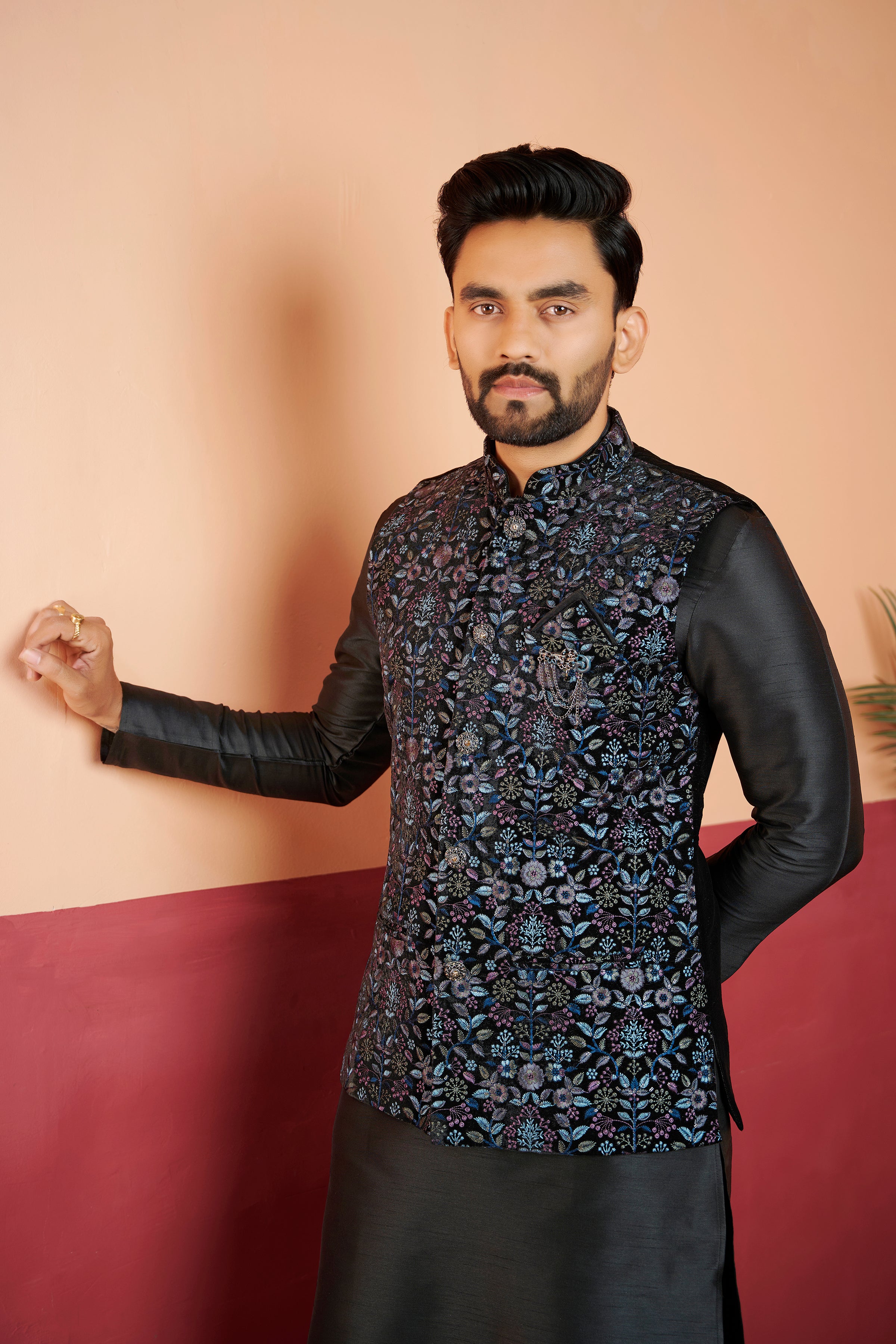 Mens Kurta Set With Jacket - Roop Darshan