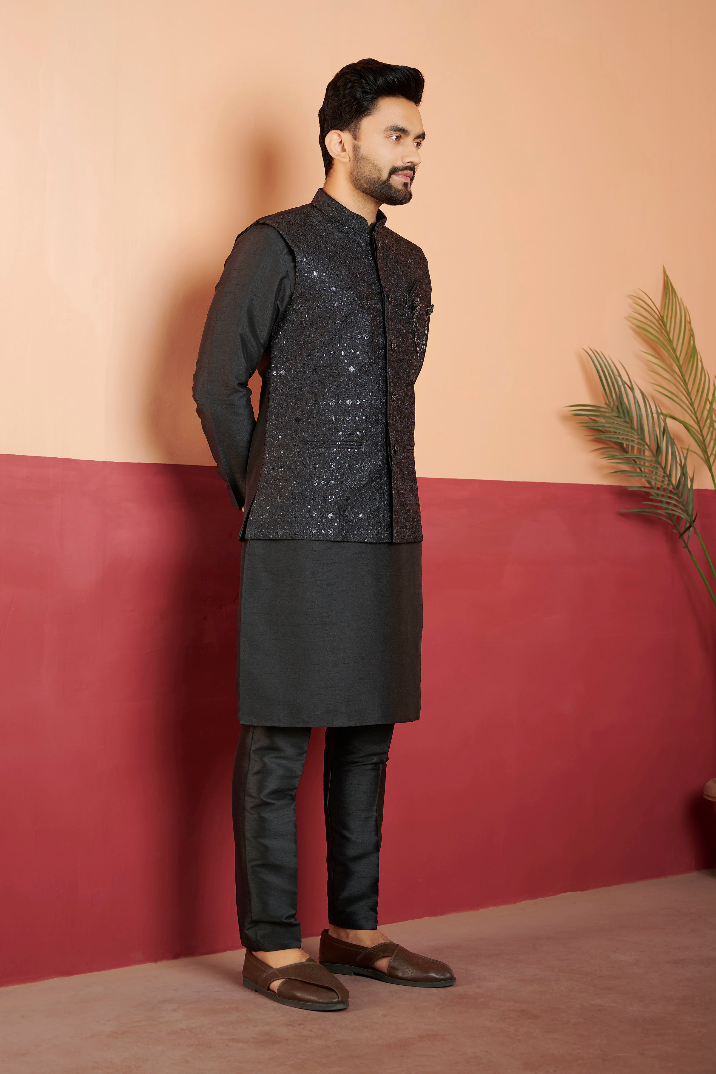 Mens Kurta Set With Jacket - Roop Darshan