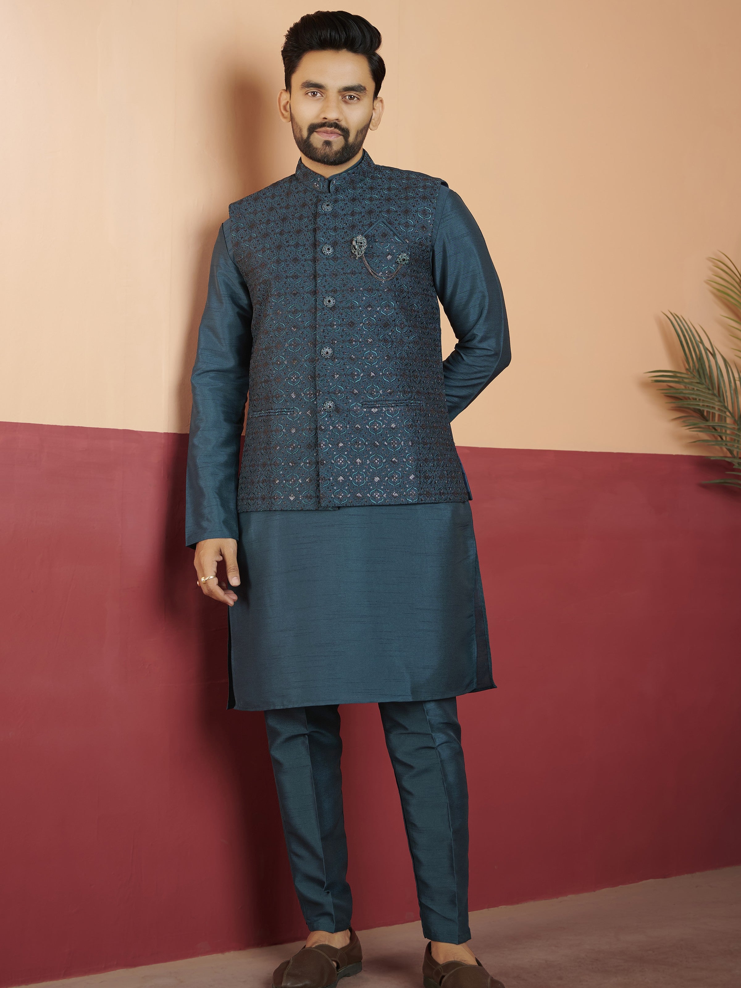 Mens Kurta Set With Jacket - Roop Darshan