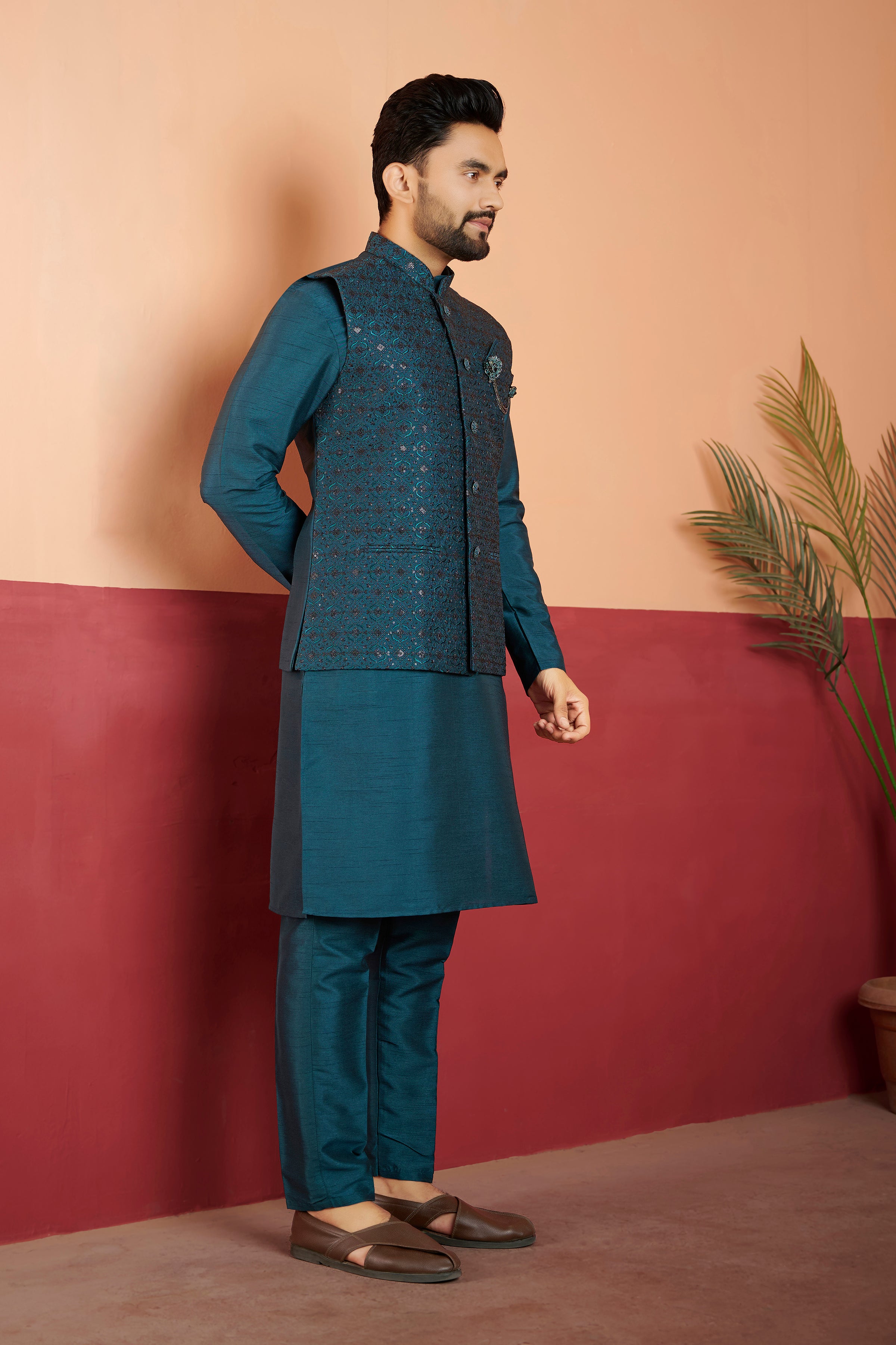 Mens Kurta Set With Jacket - Roop Darshan