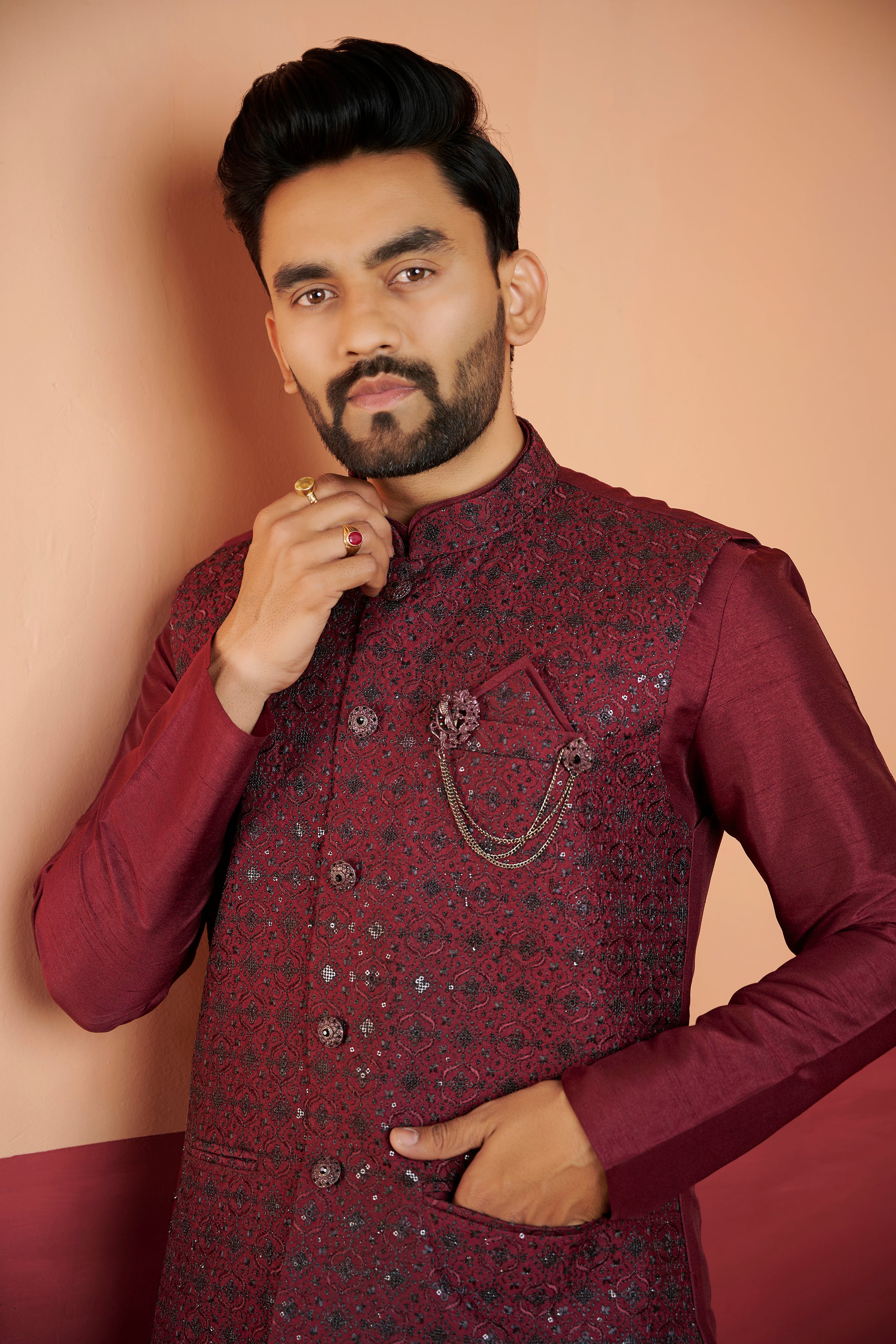 Mens Kurta Set With Jacket - Roop Darshan