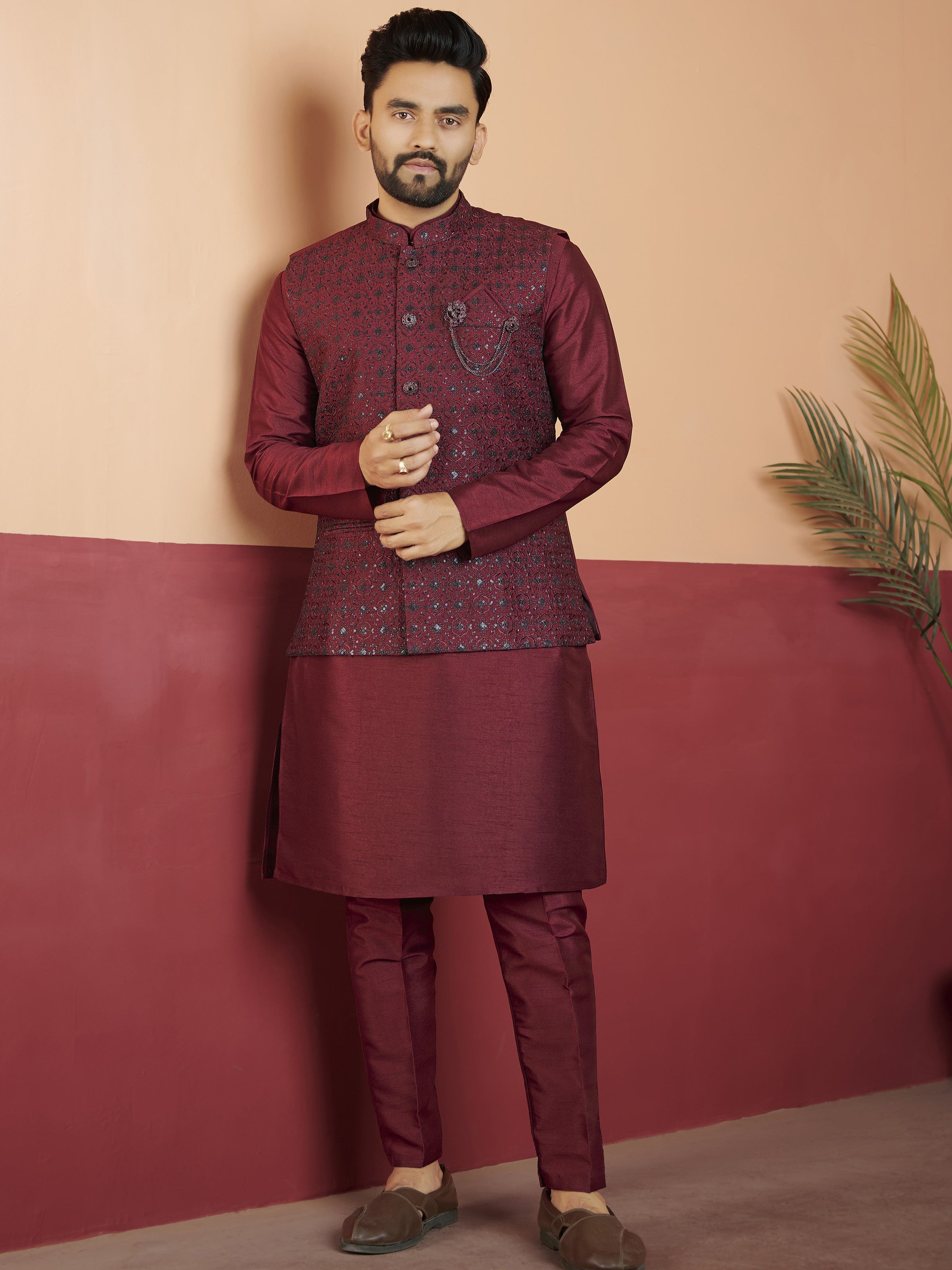 Mens Kurta Set With Jacket - Roop Darshan