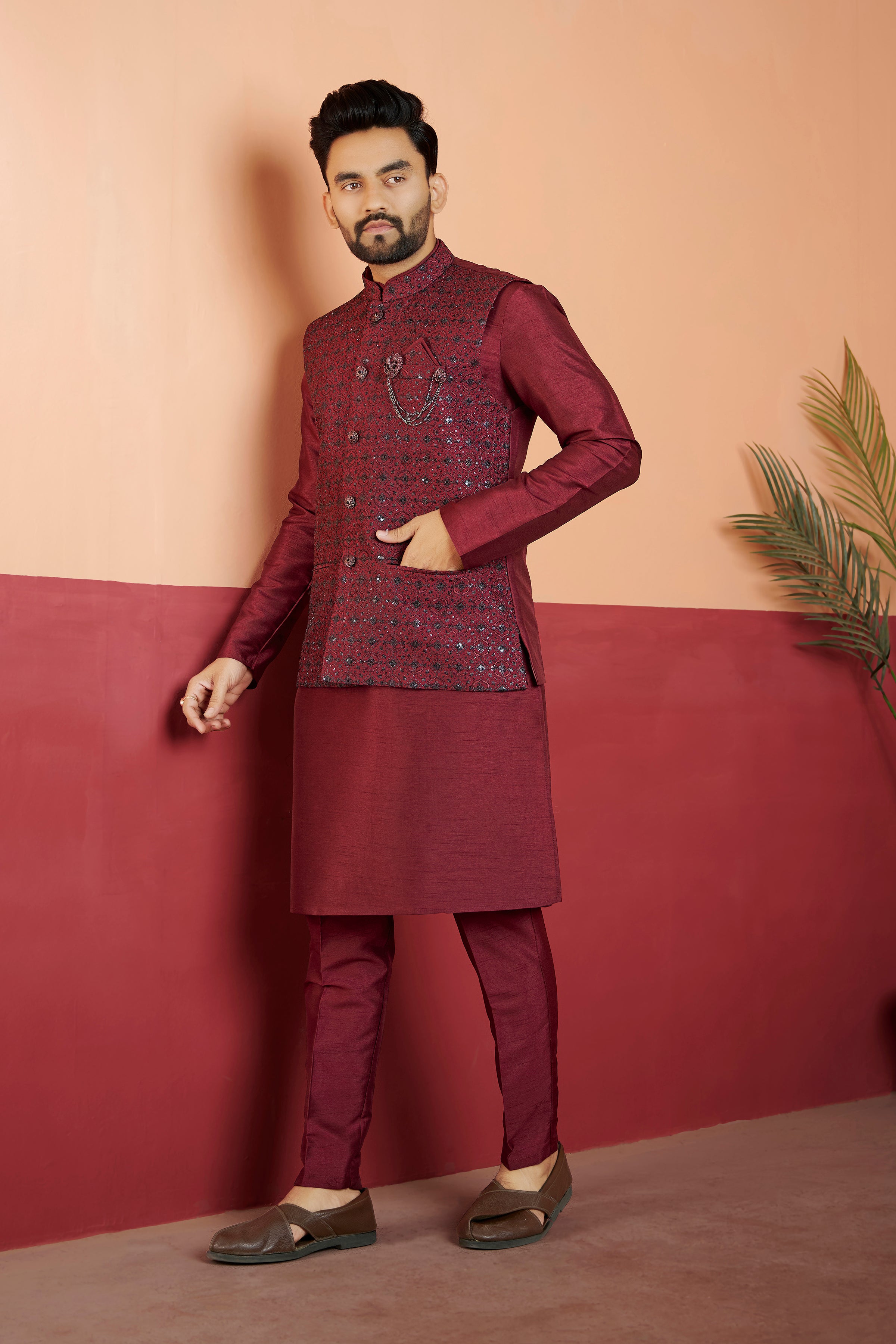 Mens Kurta Set With Jacket - Roop Darshan