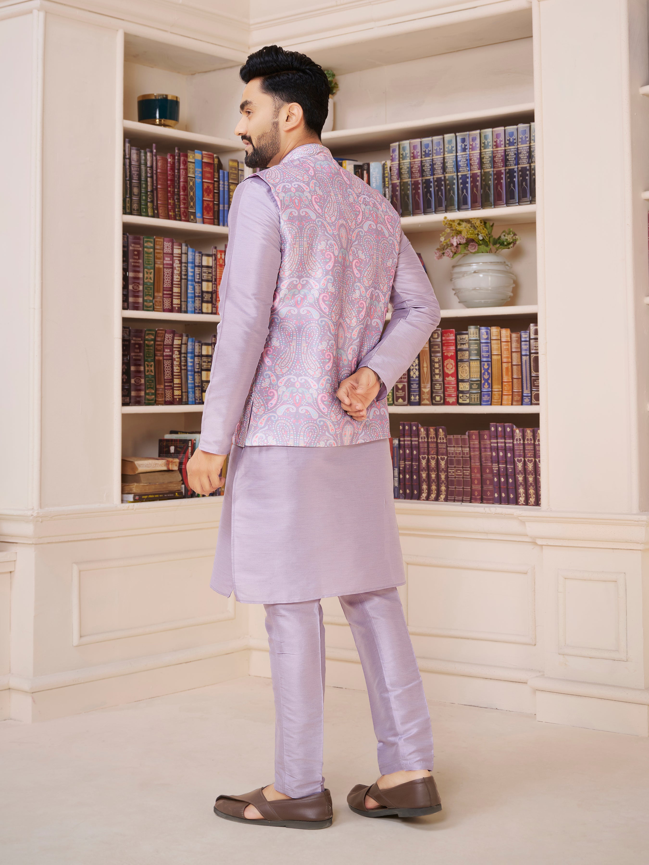 Mens Kurta Set With Jacket - Roop Darshan