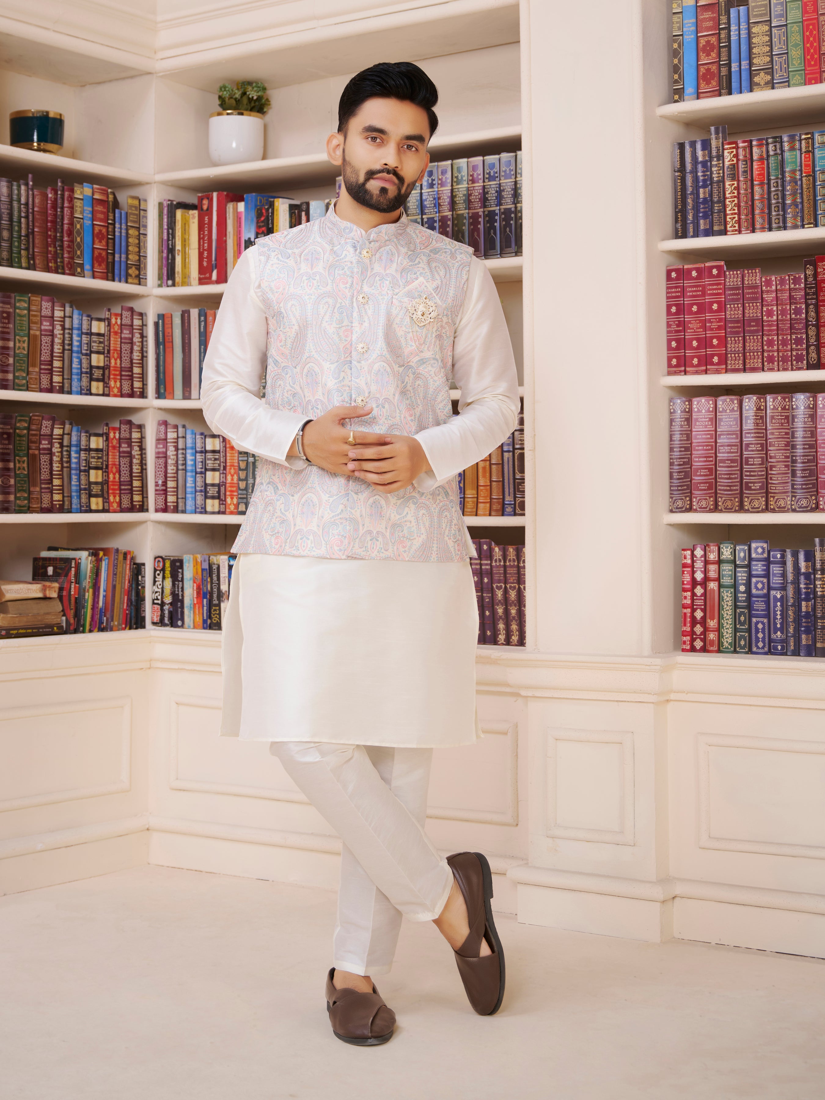 Mens Kurta Set With Jacket - Roop Darshan