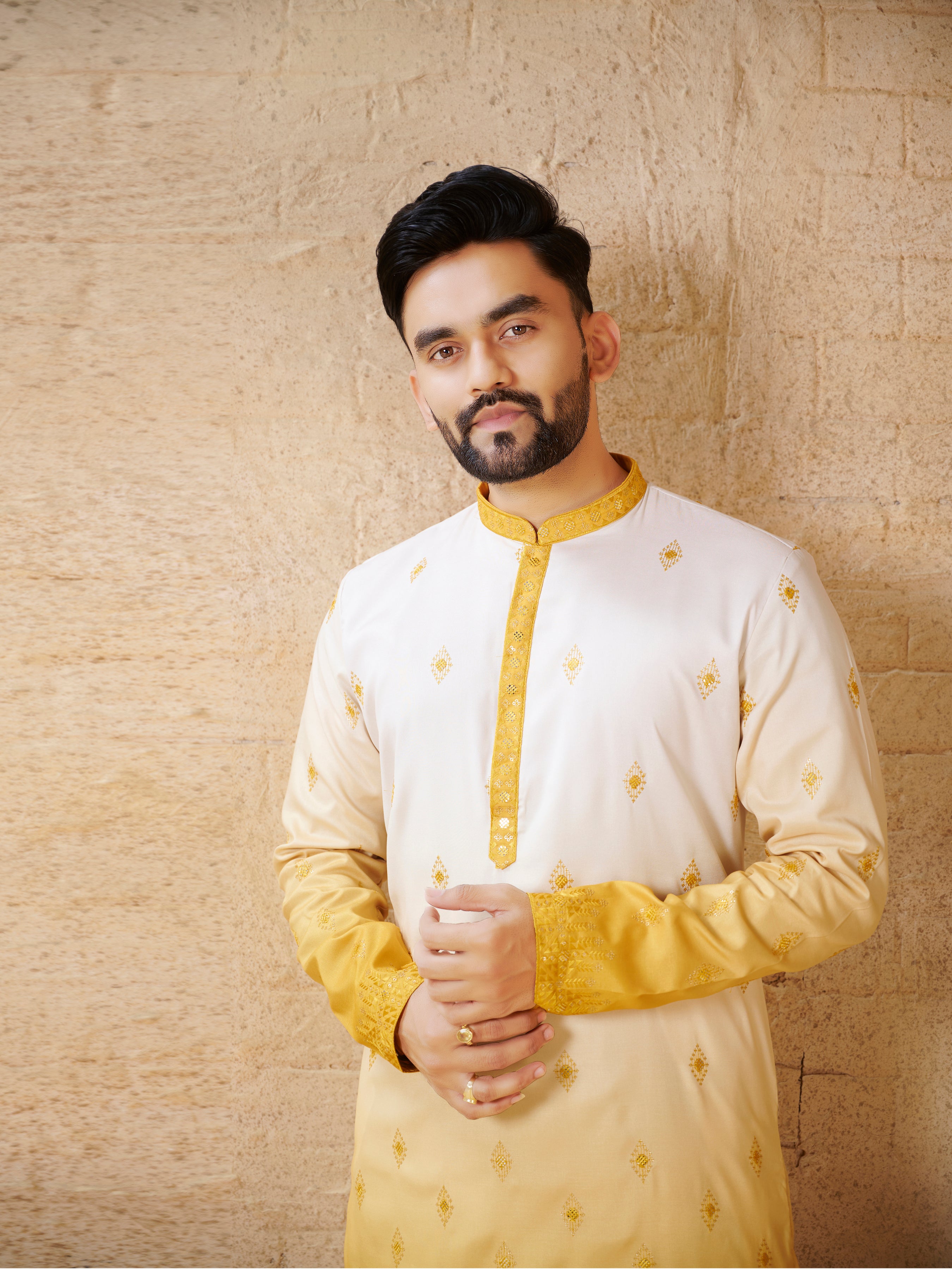 Mens Kurta Set - Roop Darshan