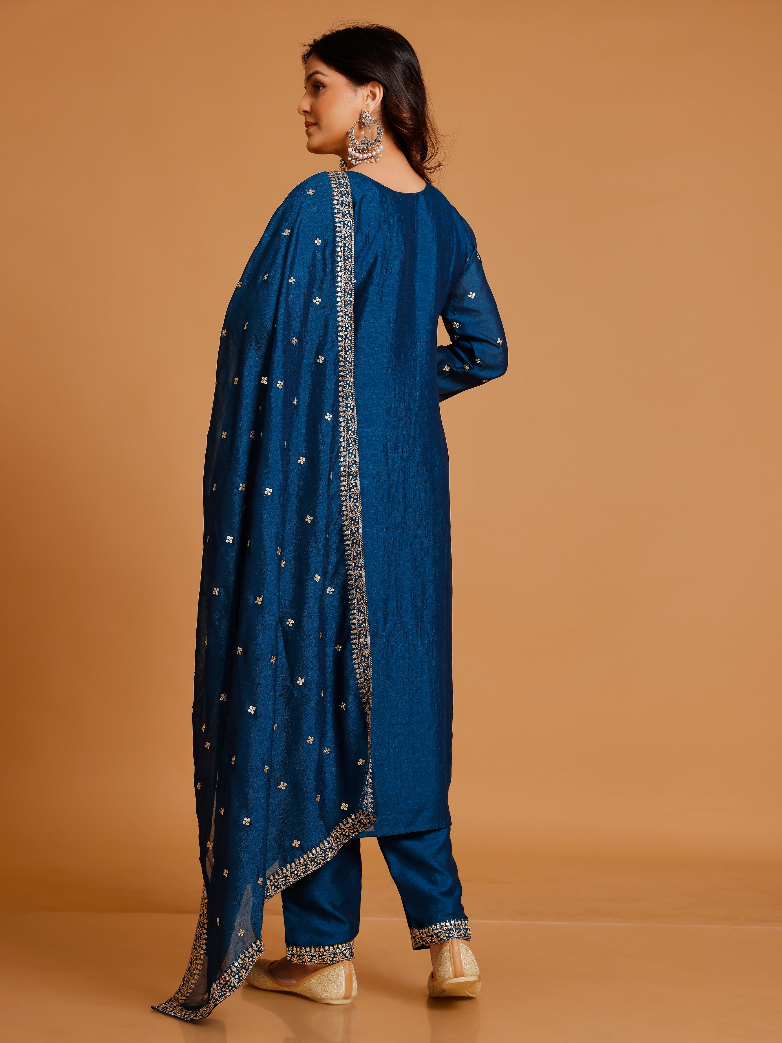 Elena Kamiz & Pant - Roop Darshan