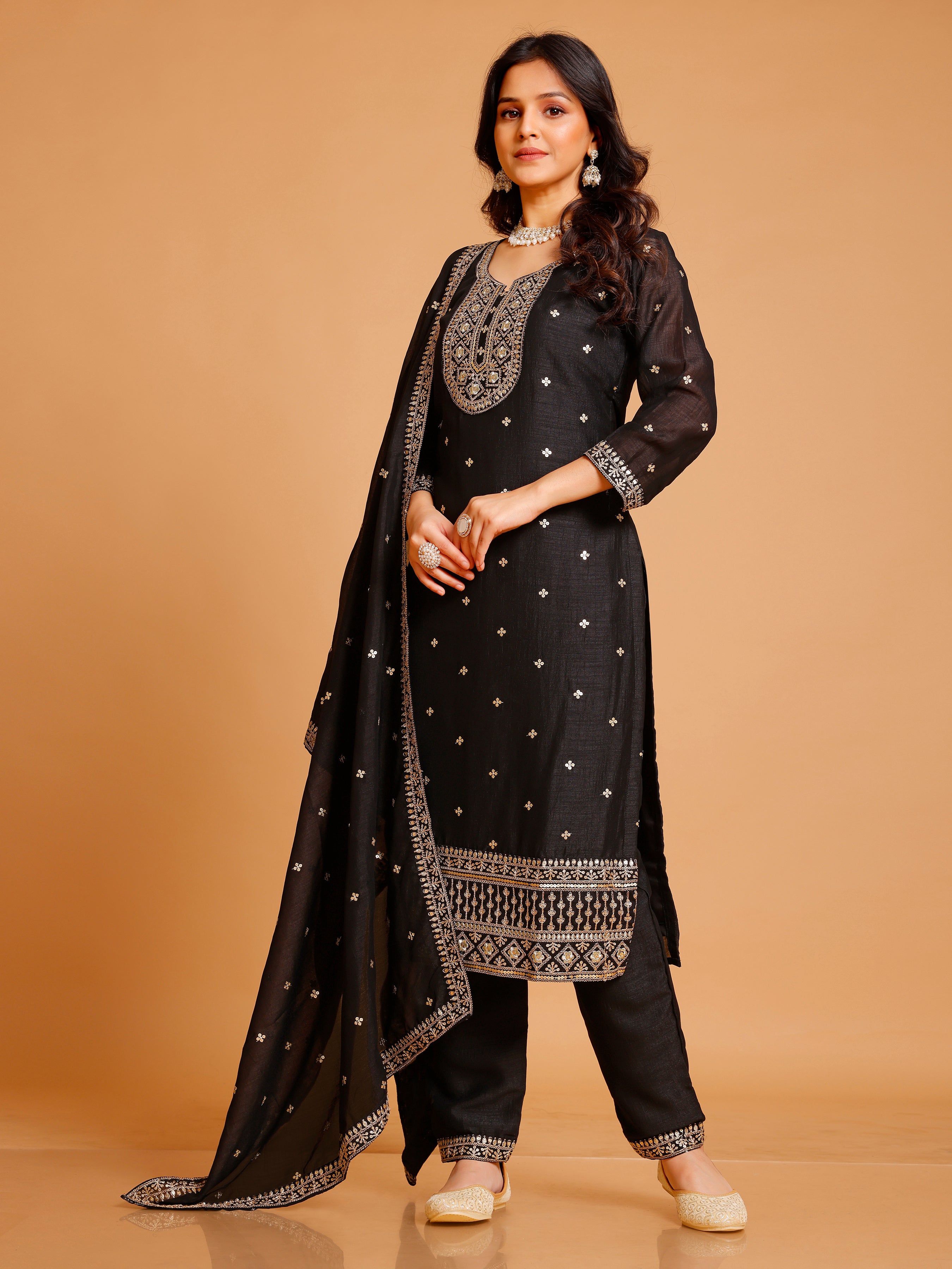 Elena Kamiz & Pant - Roop Darshan