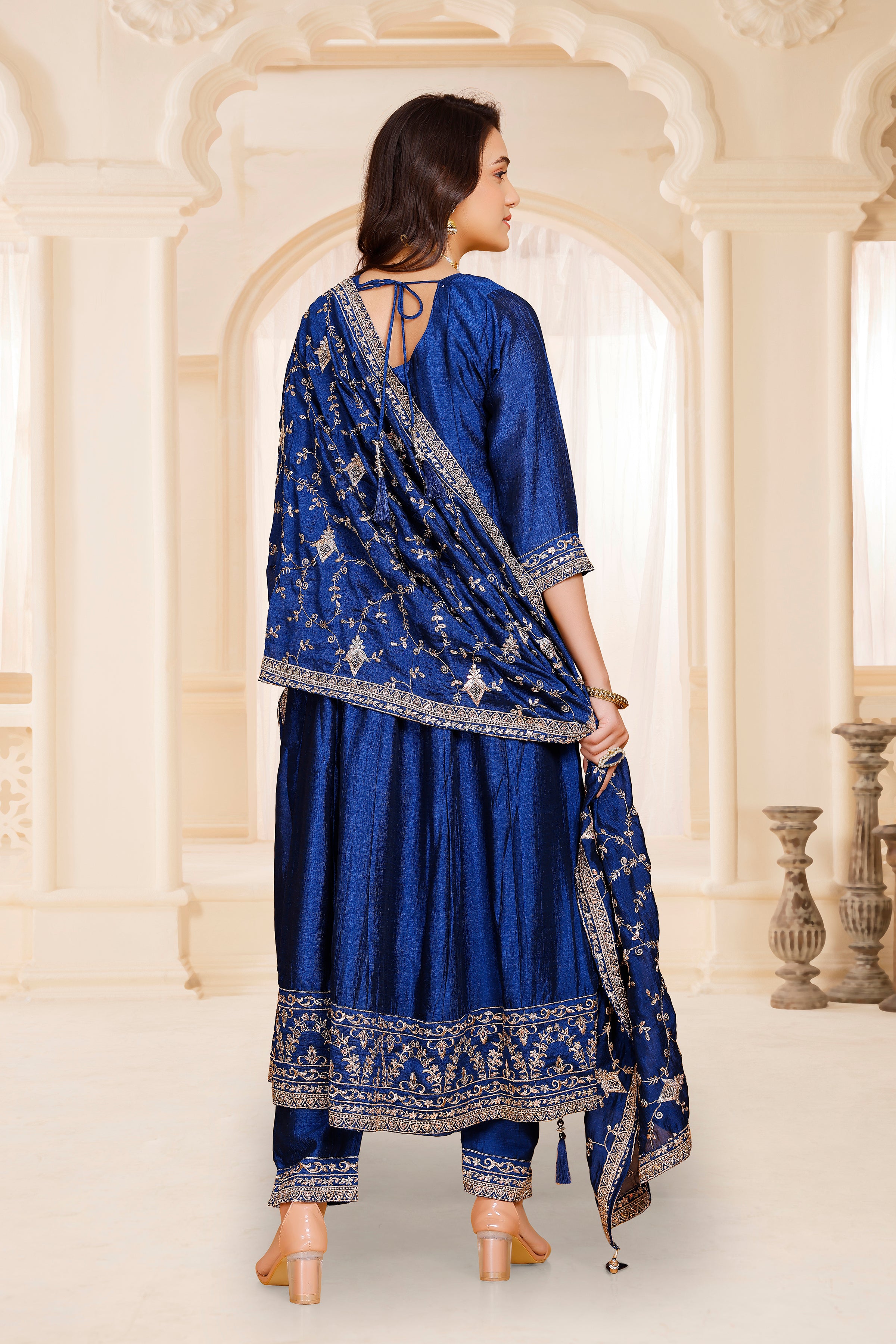 Hirva Flair Kamiz & Pant - Roop Darshan