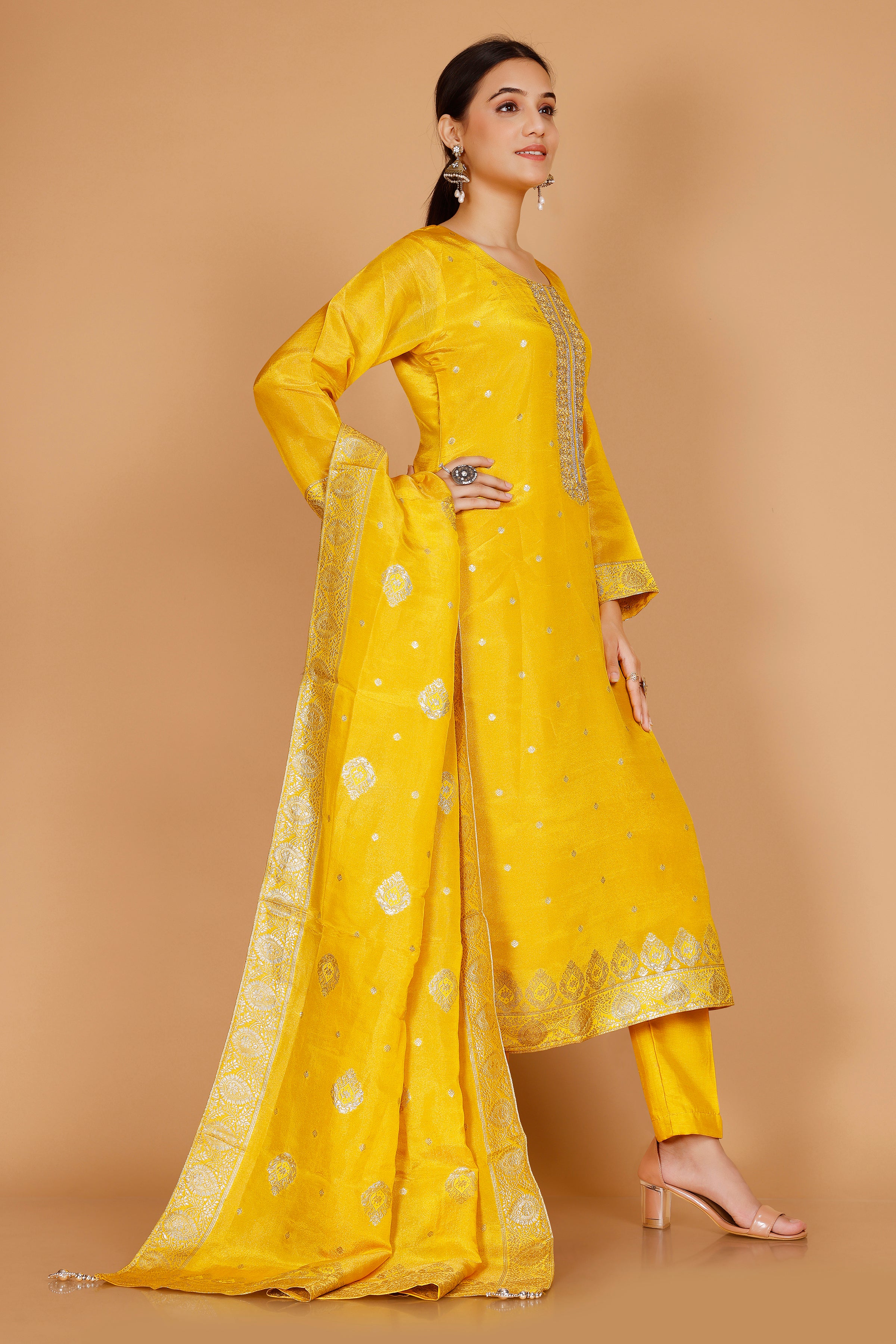 Neelam Kamiz & Pant - Roop Darshan