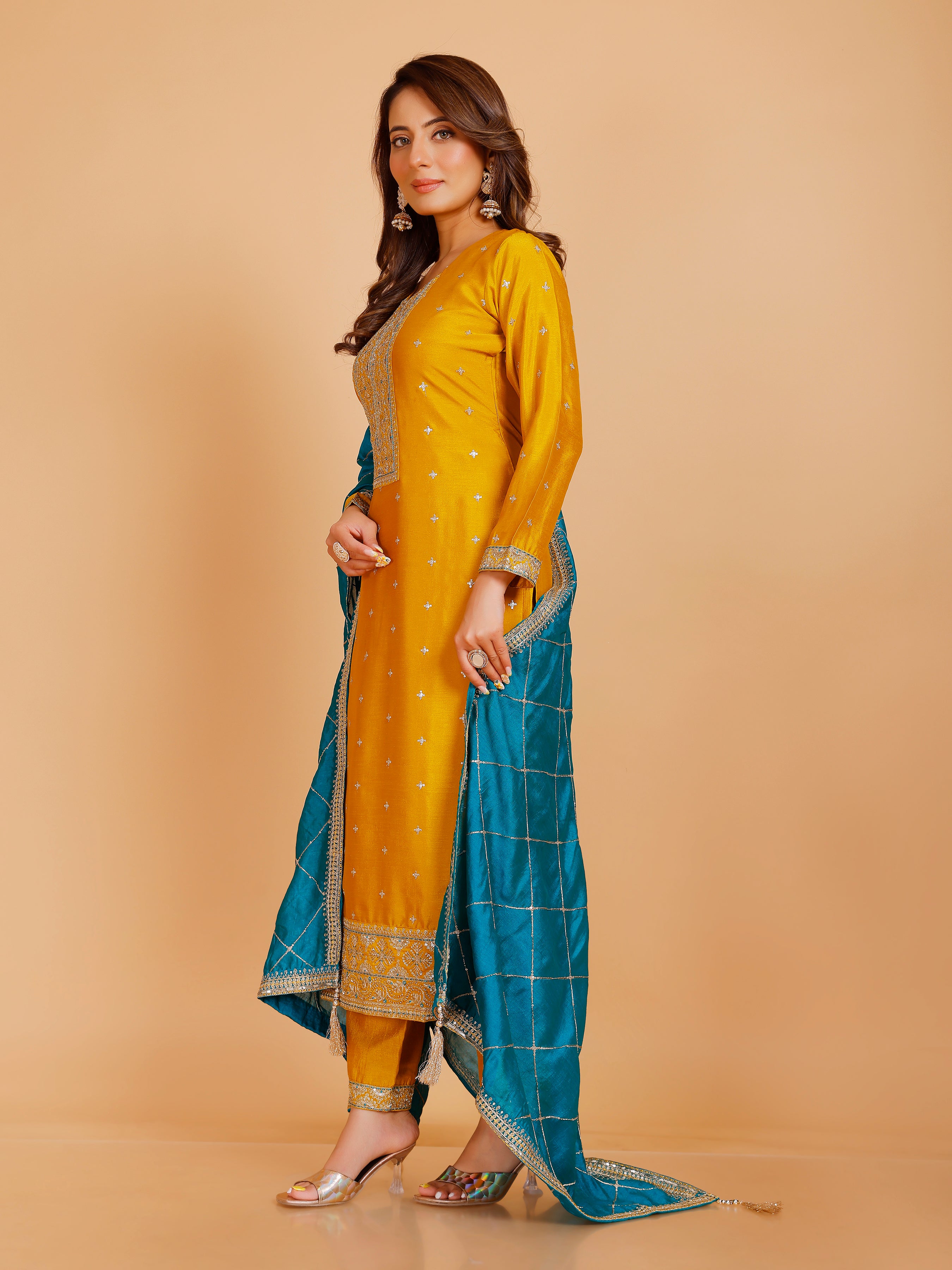 Aarshi Kamiz & Pant