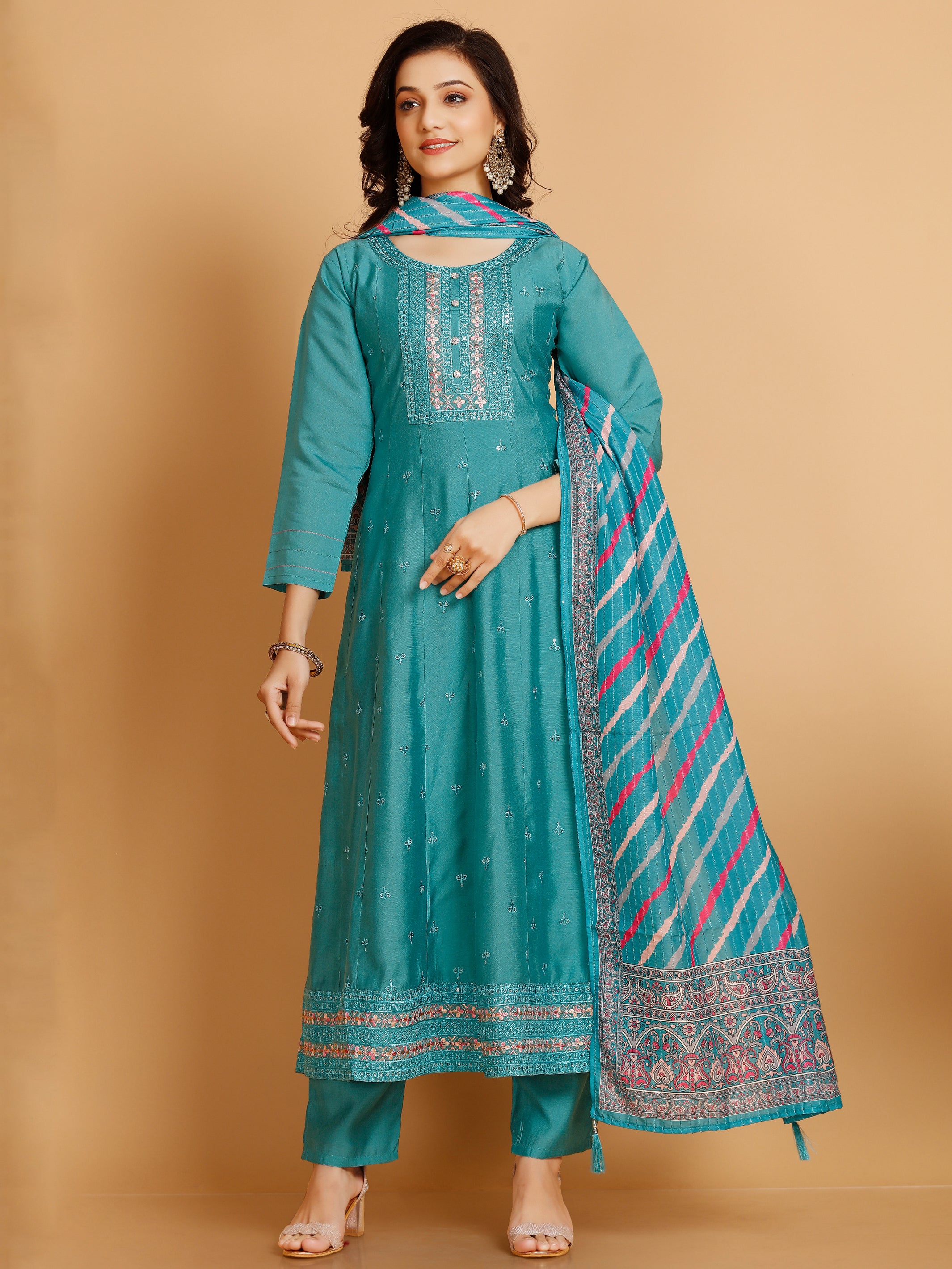 Maya Kamiz & Pant - Roop Darshan