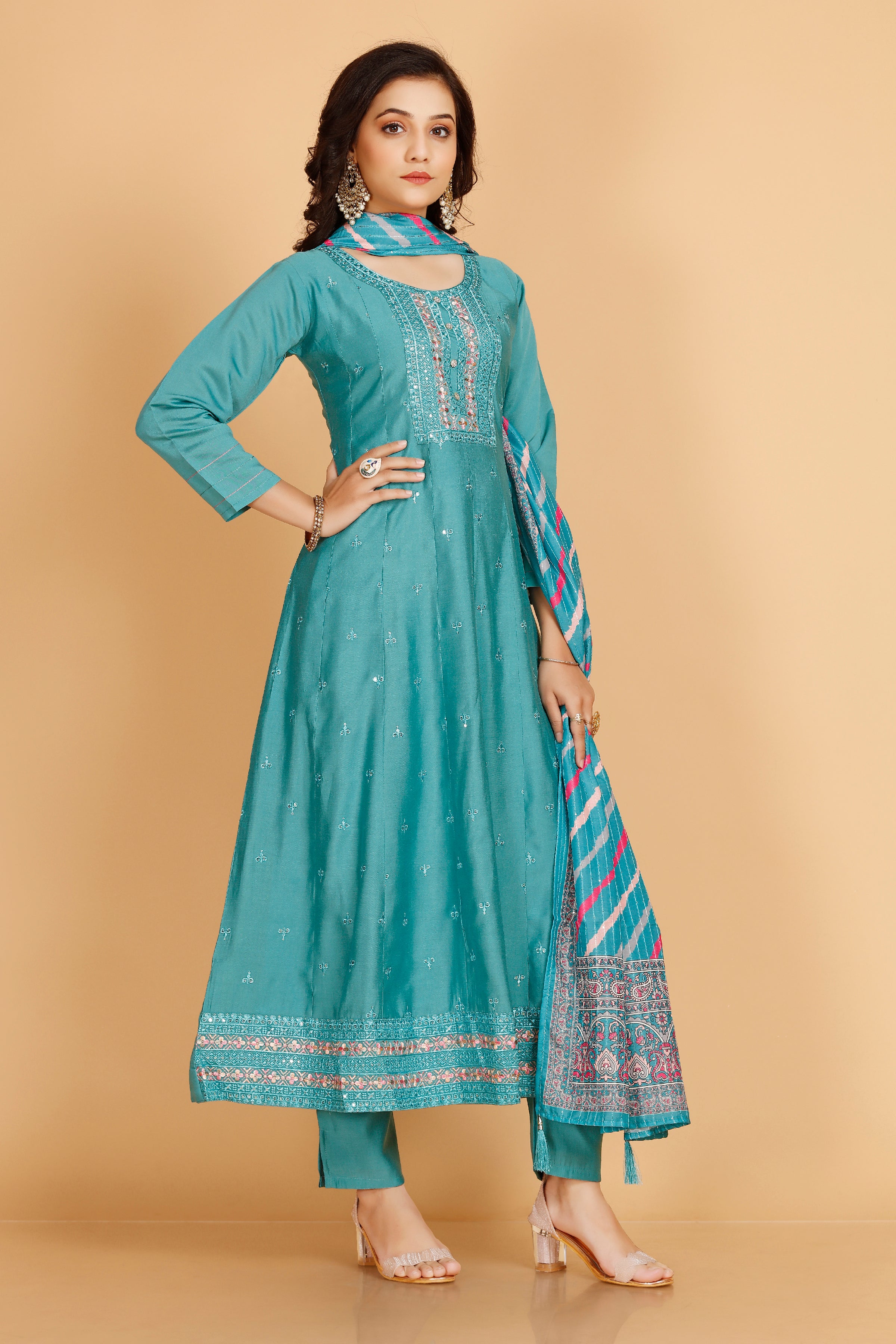 Maya Kamiz & Pant - Roop Darshan