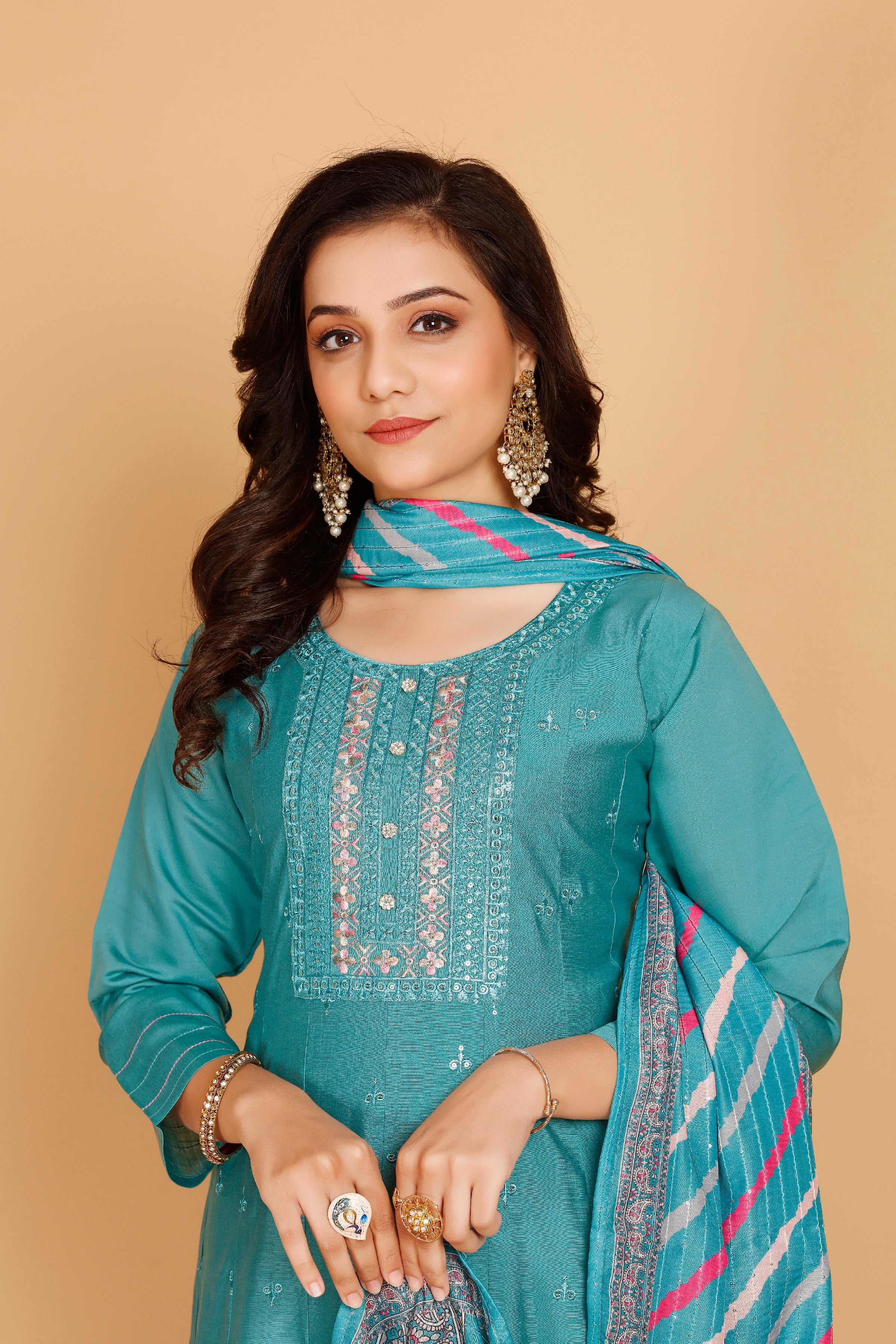 Maya Kamiz & Pant - Roop Darshan