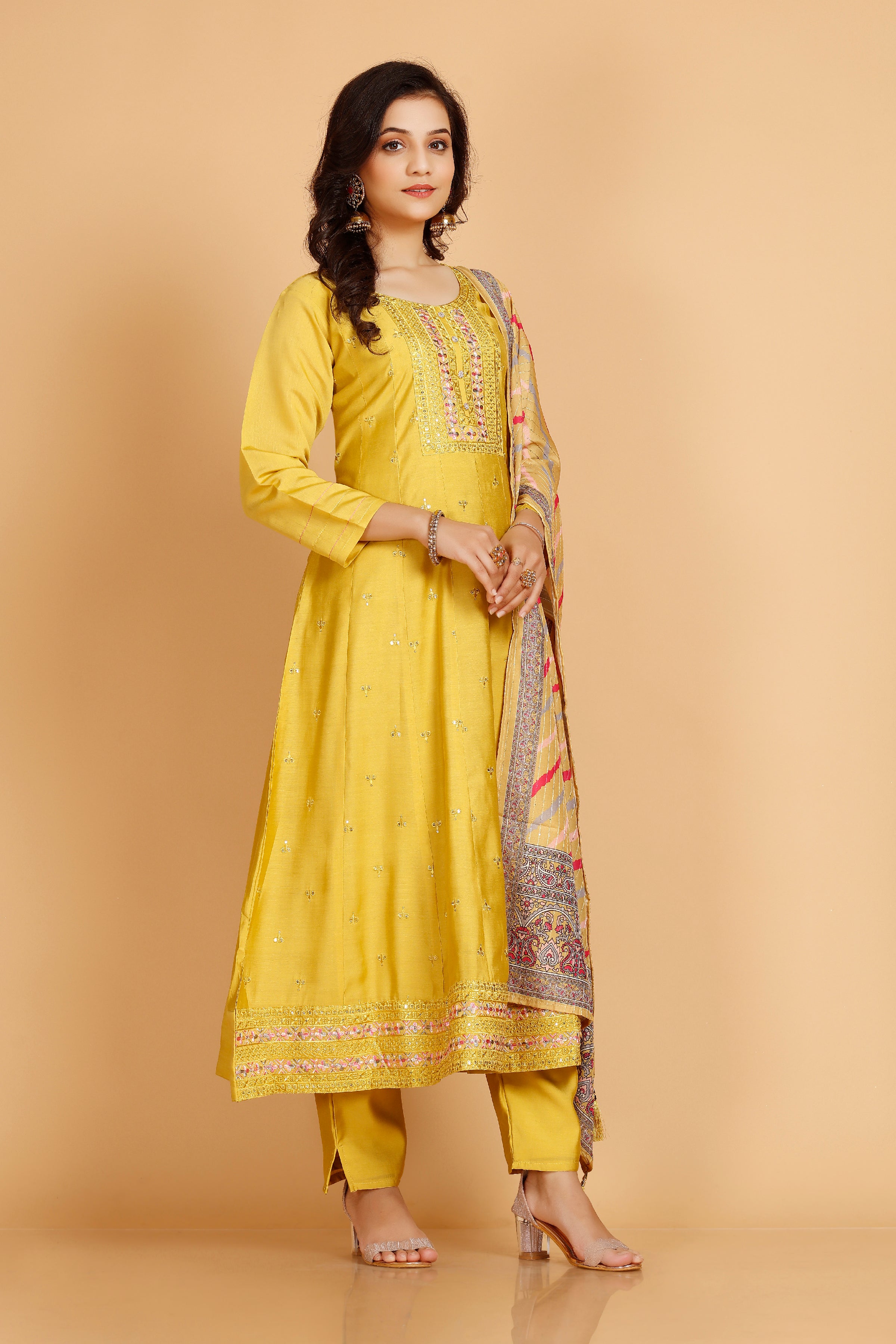 Maya Kamiz & Pant - Roop Darshan