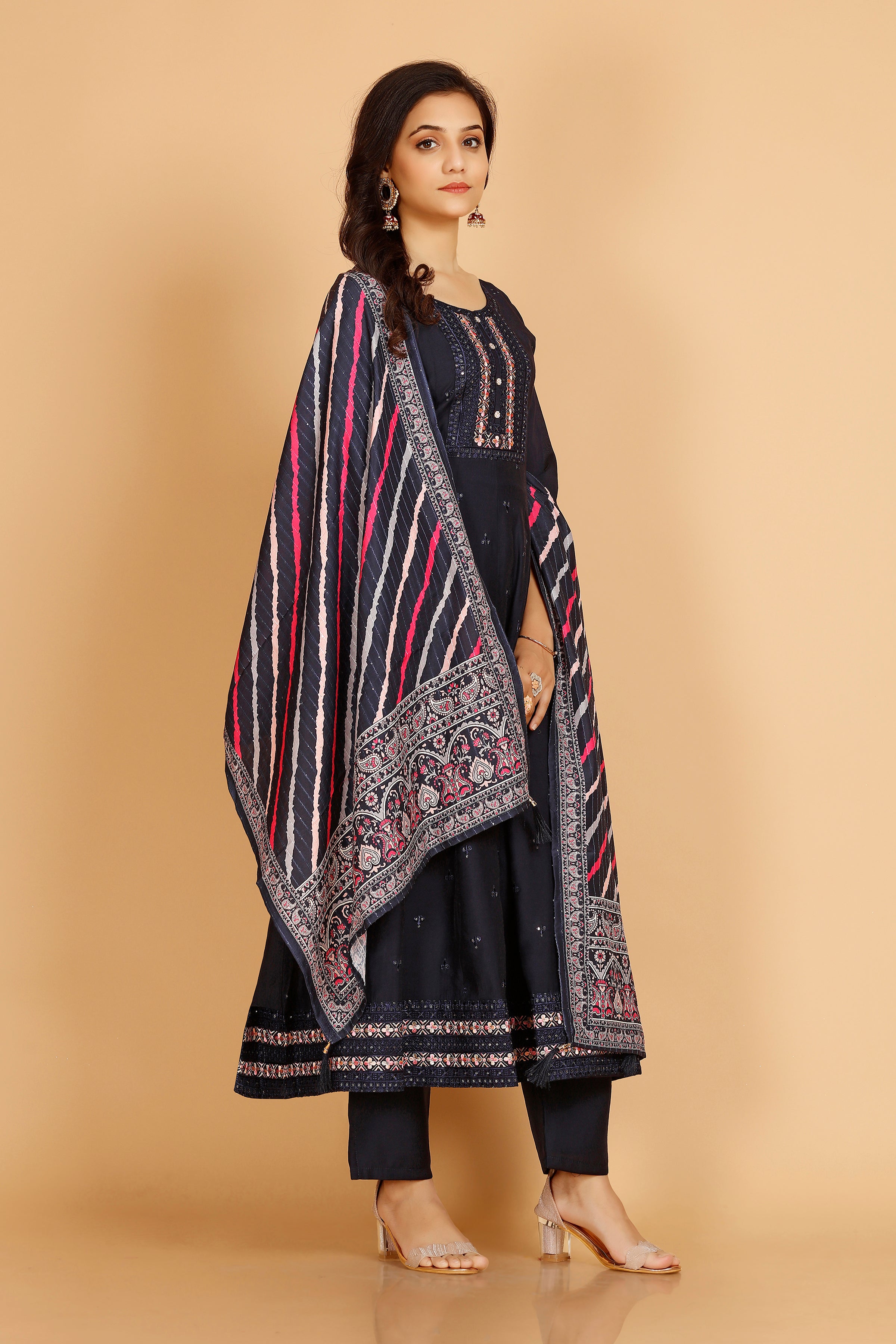 Maya Kamiz & Pant - Roop Darshan