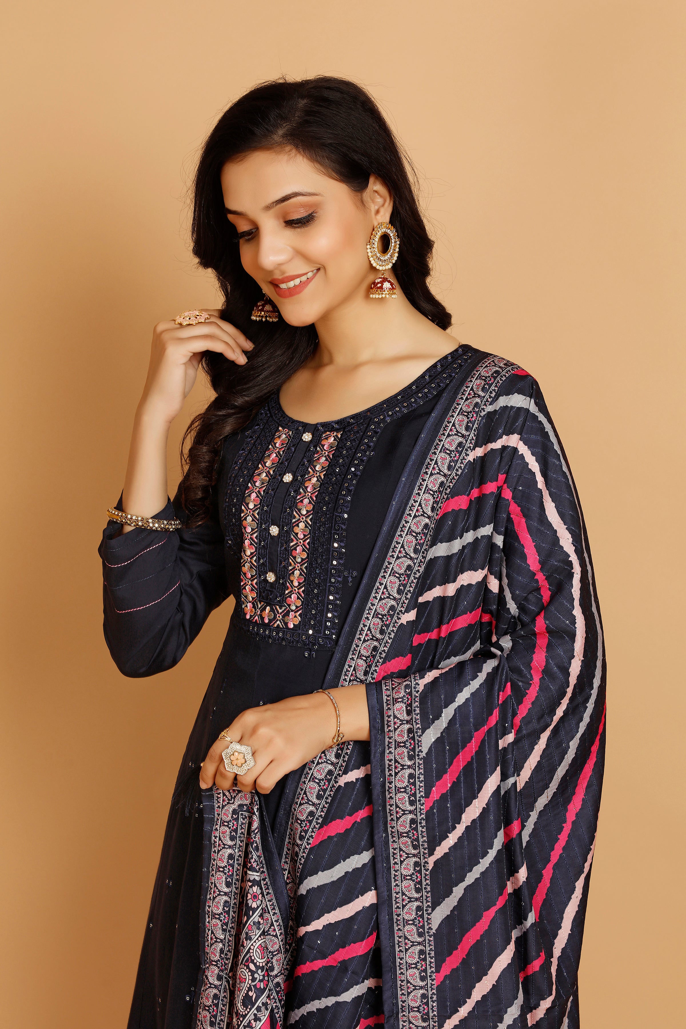 Maya Kamiz & Pant - Roop Darshan