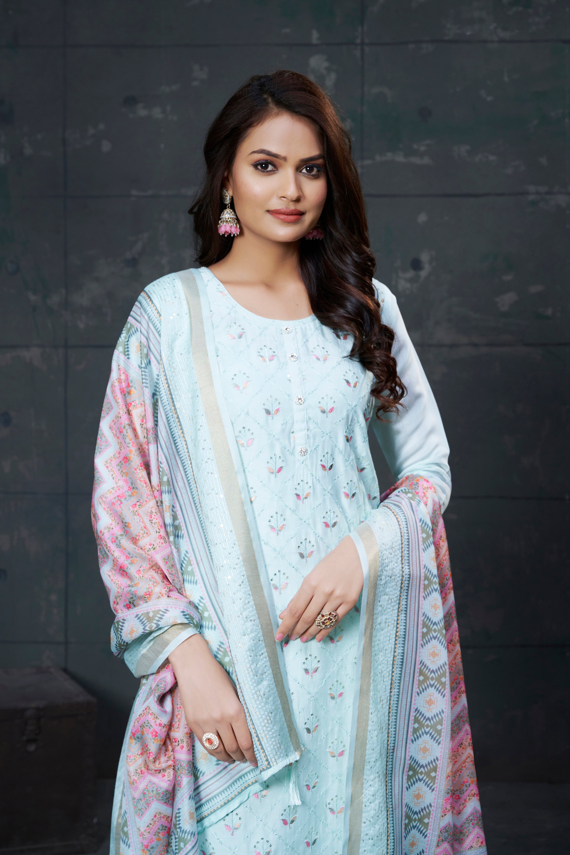 Pari Kamiz & Pant - Roop Darshan