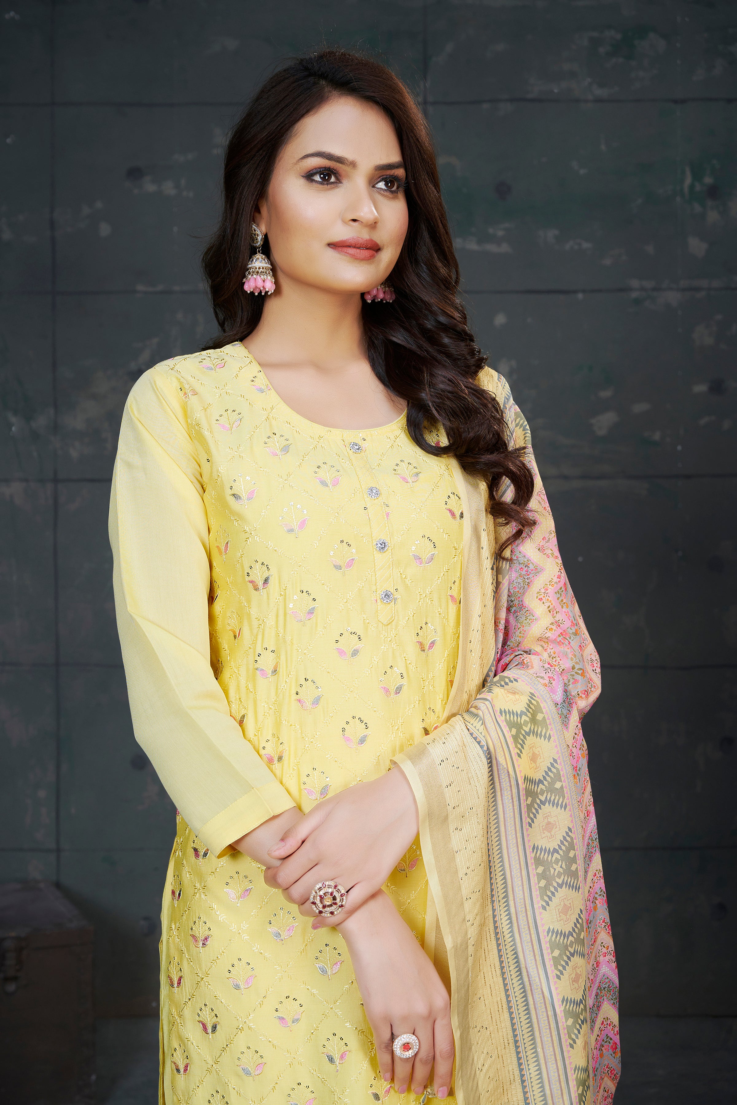 Pari Kamiz & Pant - Roop Darshan