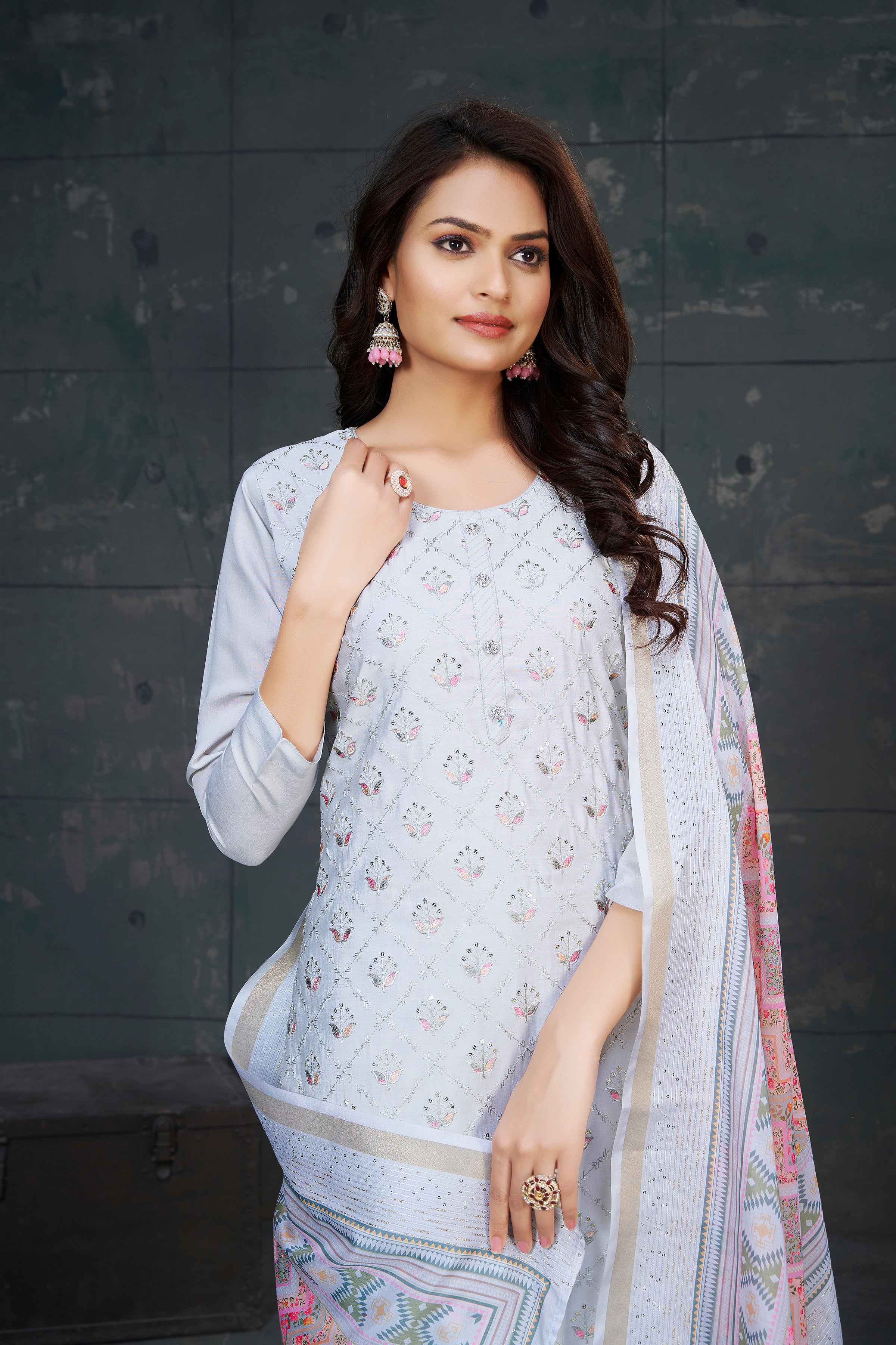 Pari Kamiz & Pant - Roop Darshan
