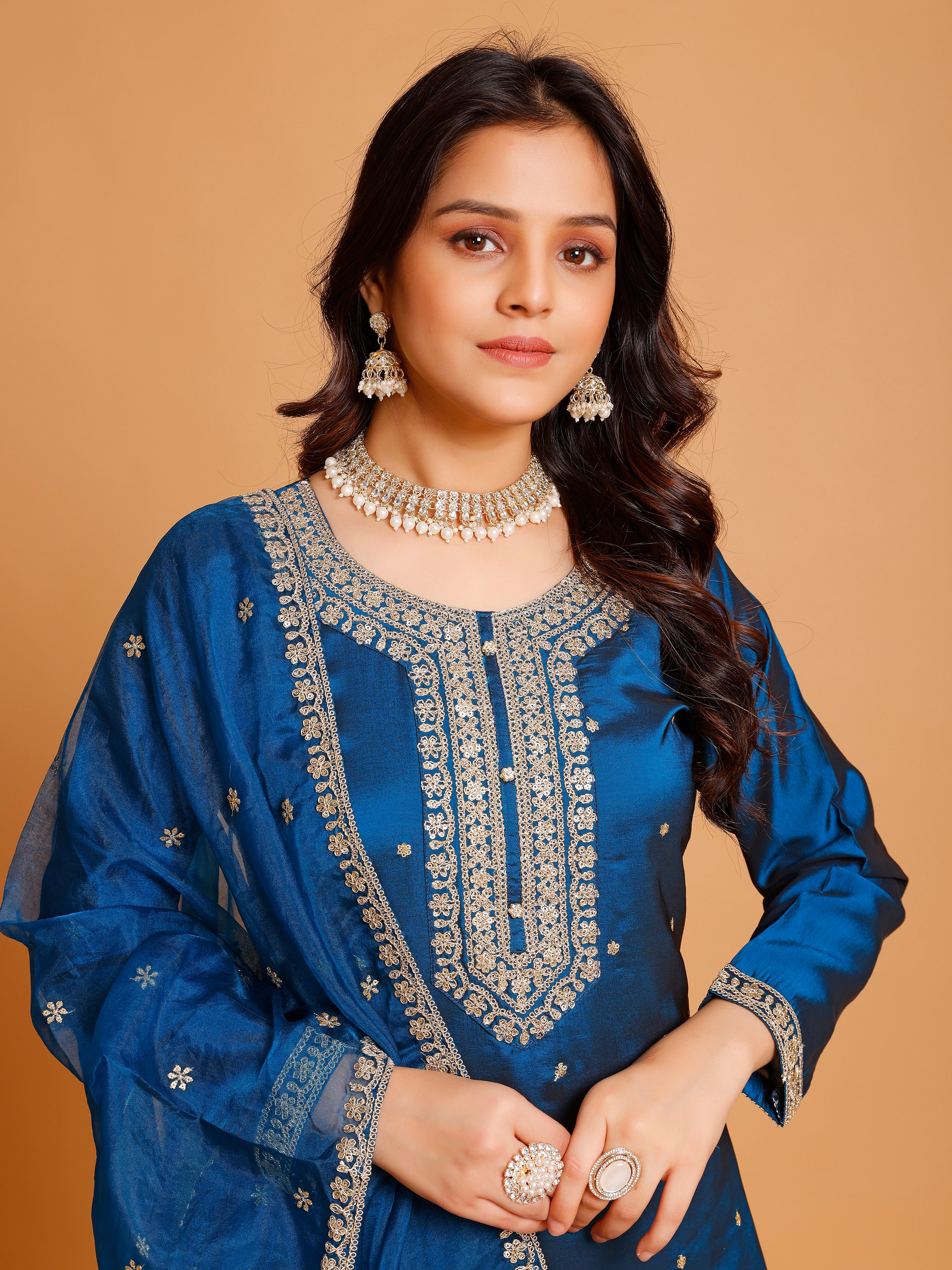 Ruhi Kamiz & Pant - Roop Darshan