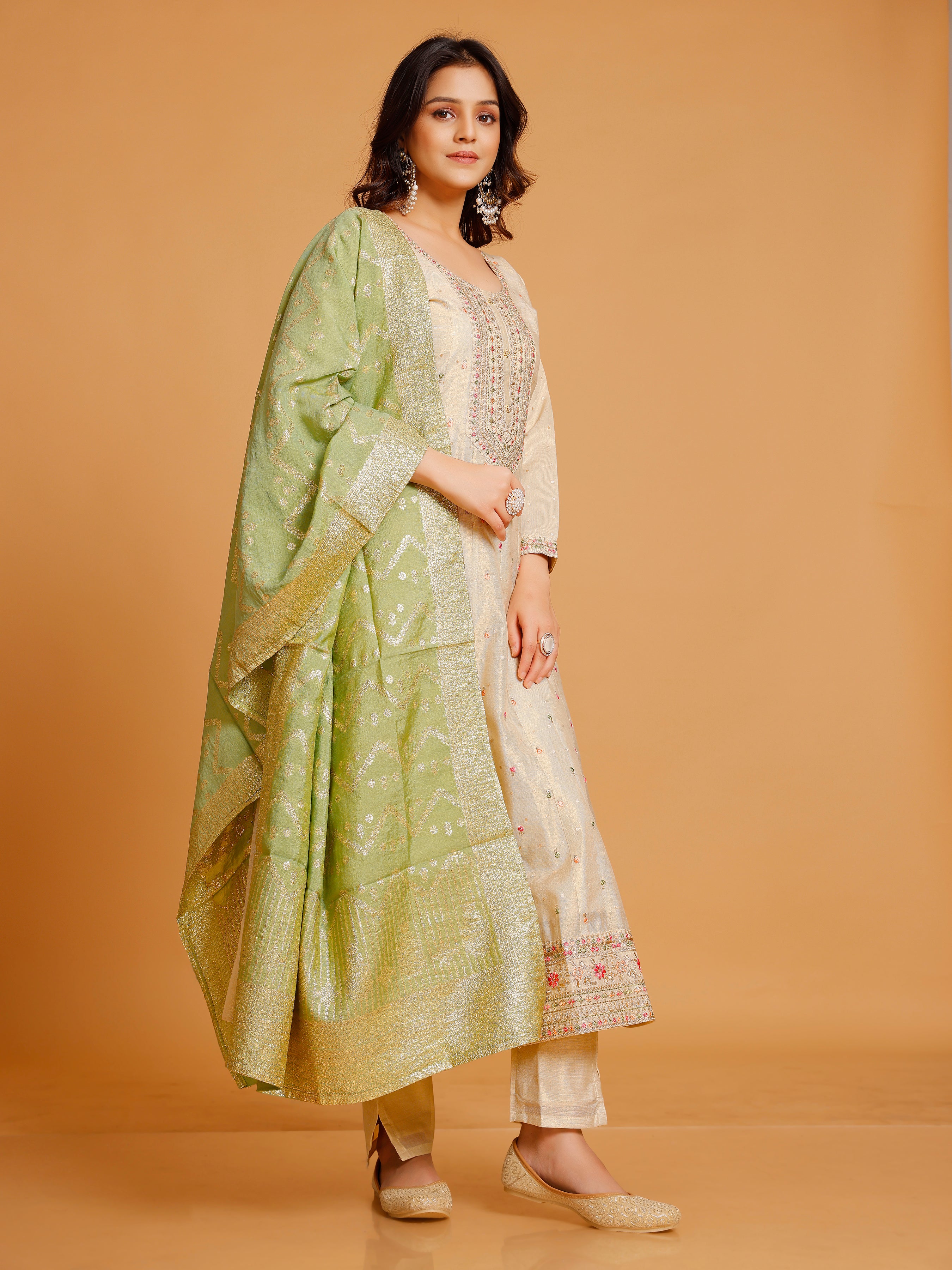 Mahira Flair Kamiz & Pant - Roop Darshan