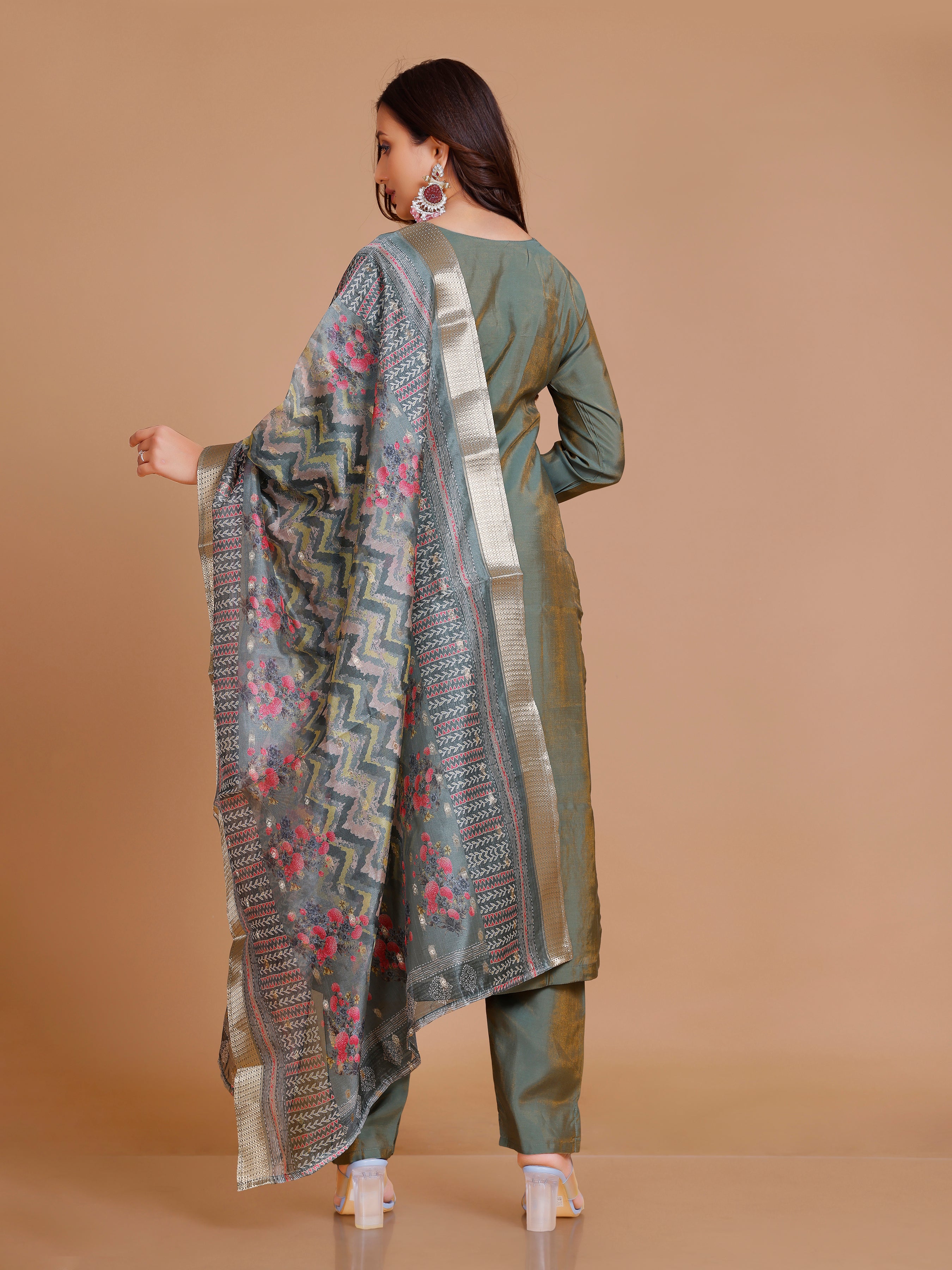 Myra Kamiz & Pant - Roop Darshan