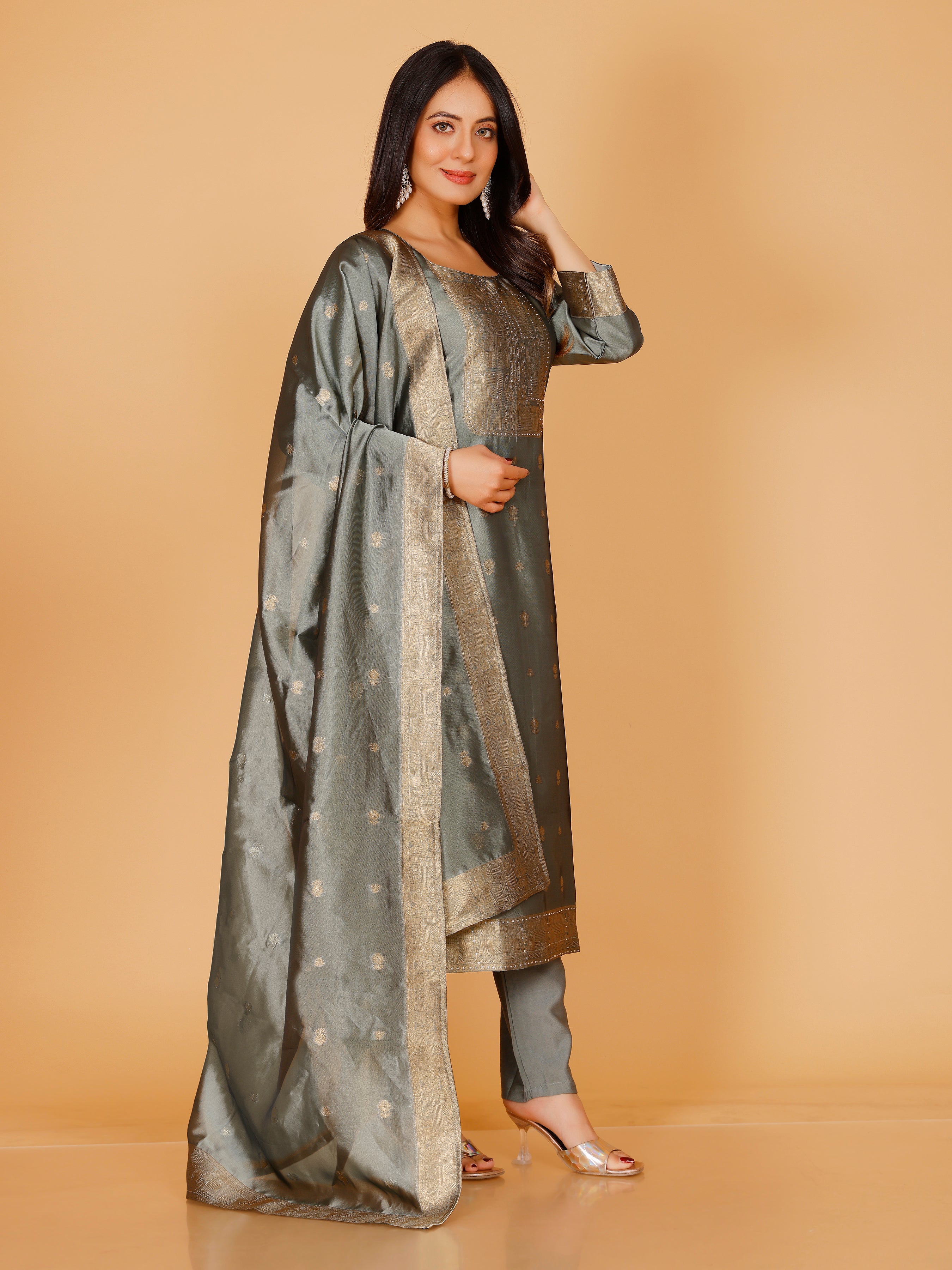 Vibha Kamiz & Pant - Roop Darshan