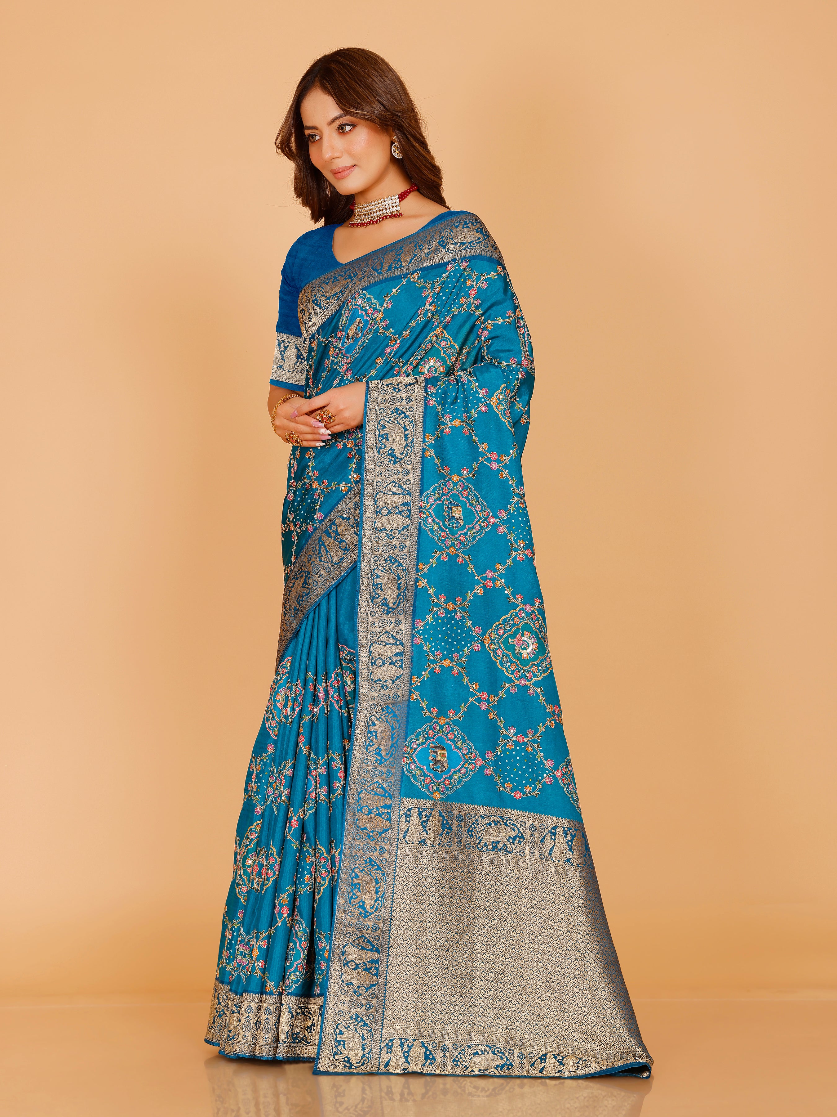 Manasvi Saree