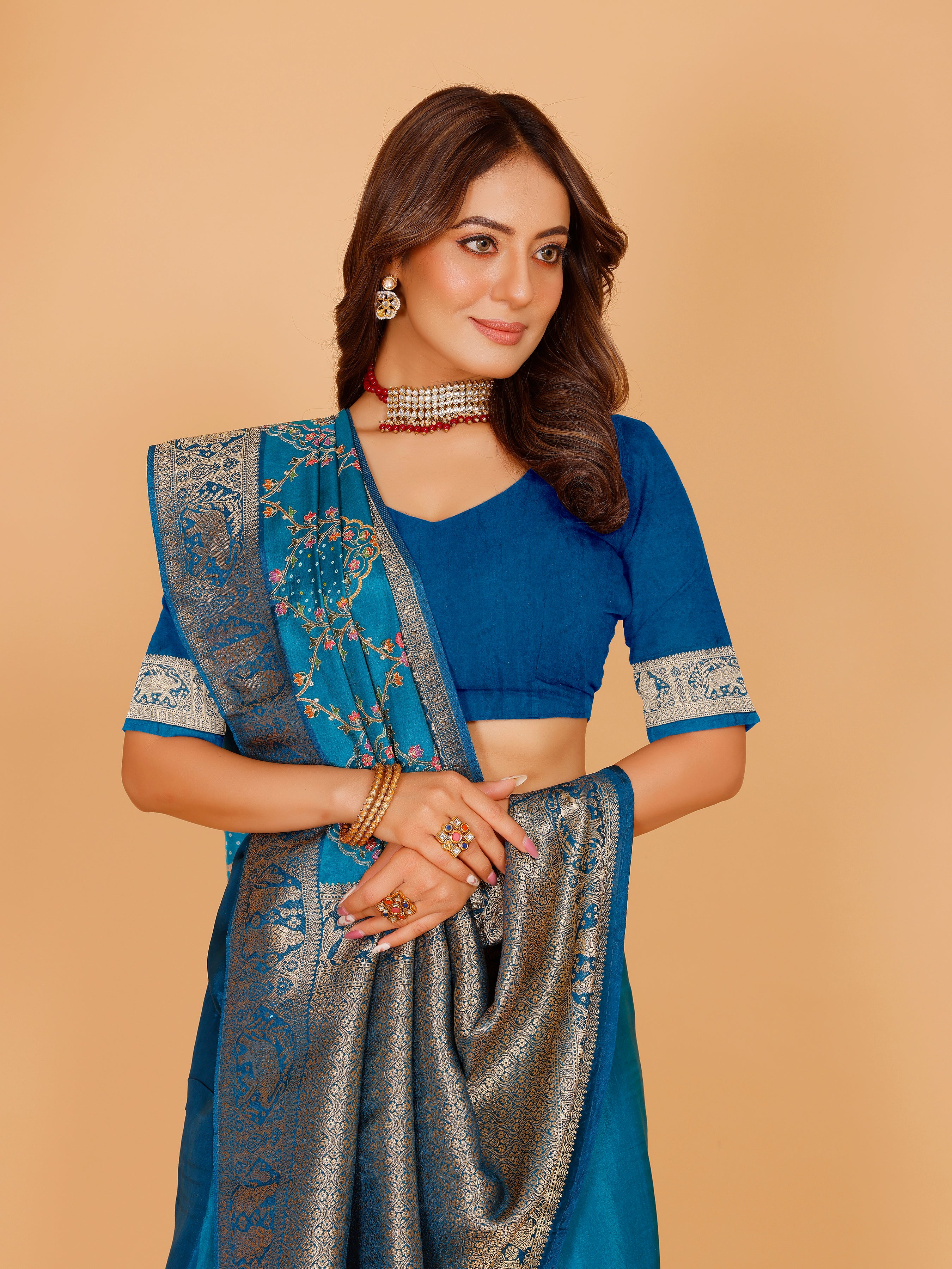 Manasvi Saree