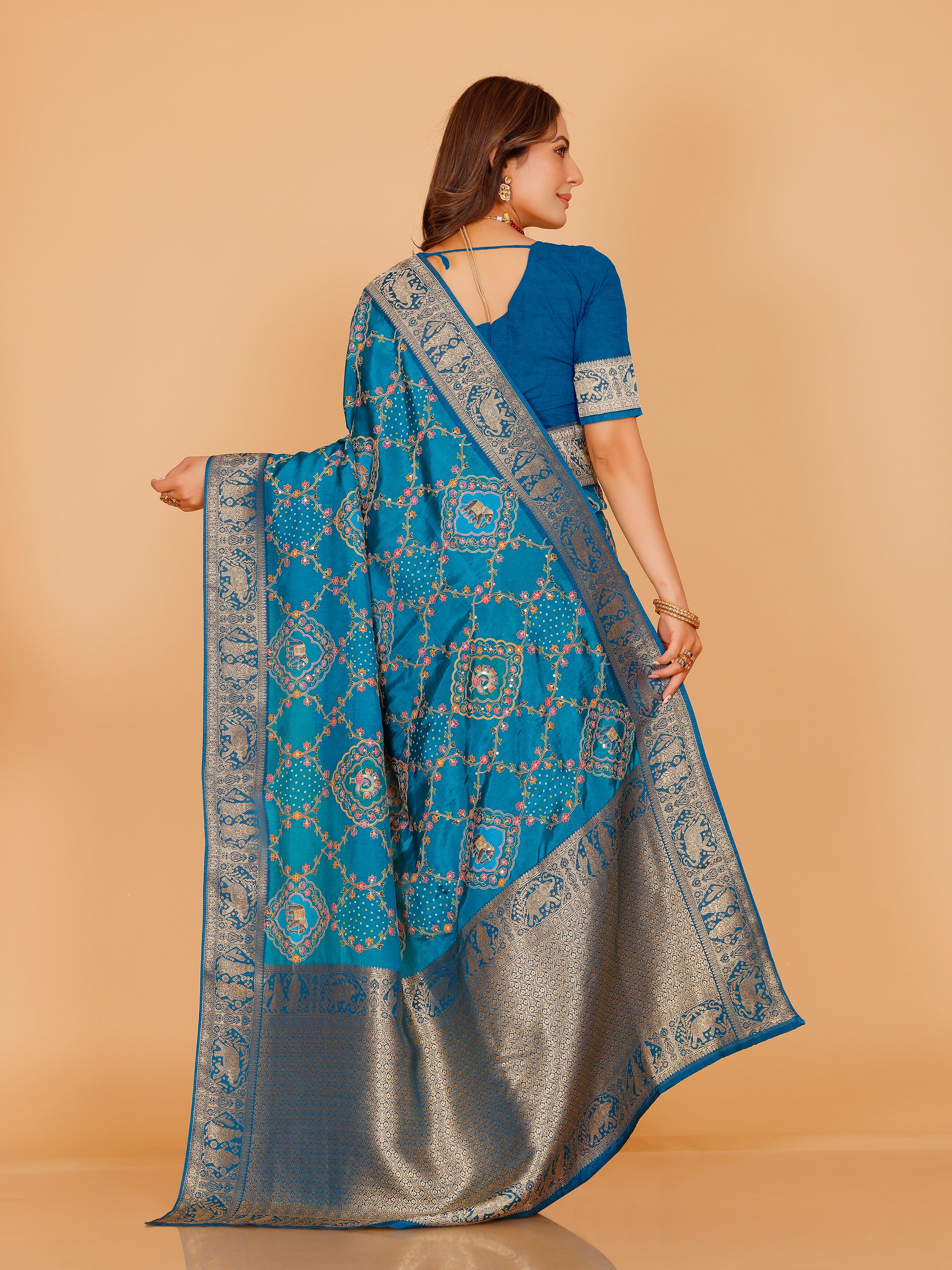 Manasvi Saree